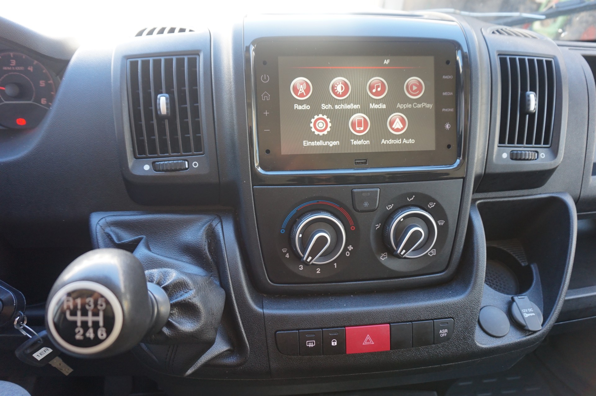 PEUGEOT Boxer 2.2 HDI 335 L3H2-image-8