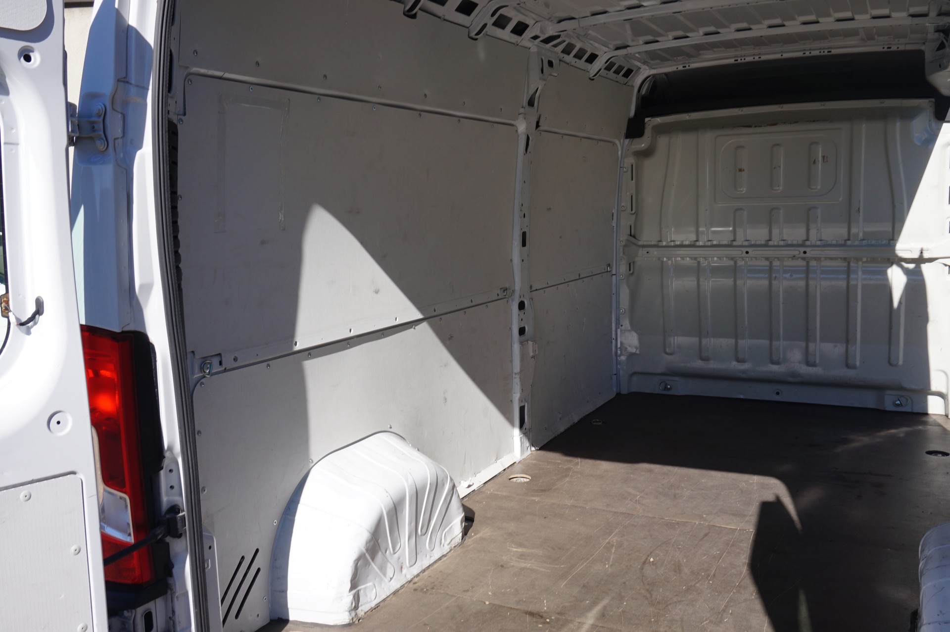PEUGEOT Boxer 2.2 HDI 335 L3H2-image-5
