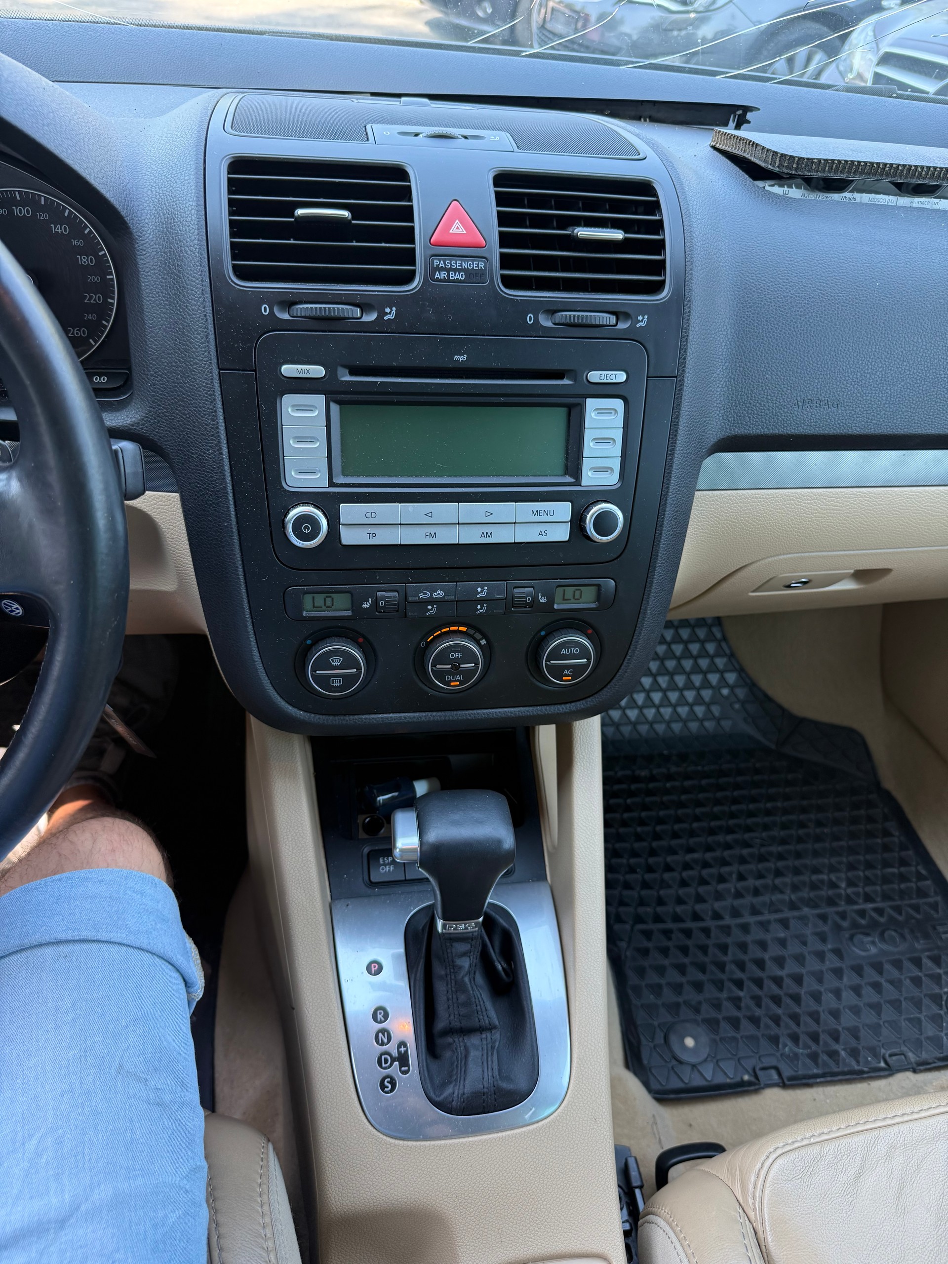 VW Golf Variant 1.4 TSI Comfortline DSG-image-11