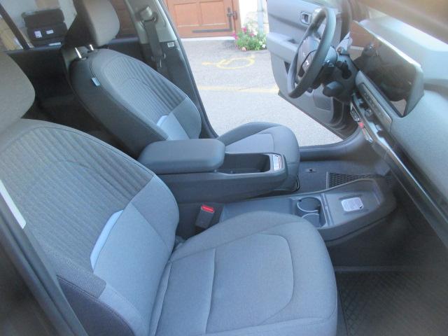 KIA EV3 81 kWh Earth-image-12
