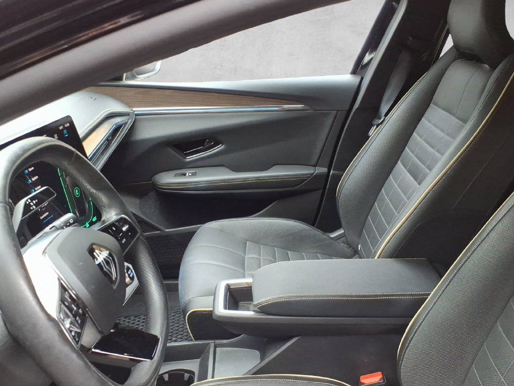 RENAULT Megane-image-5
