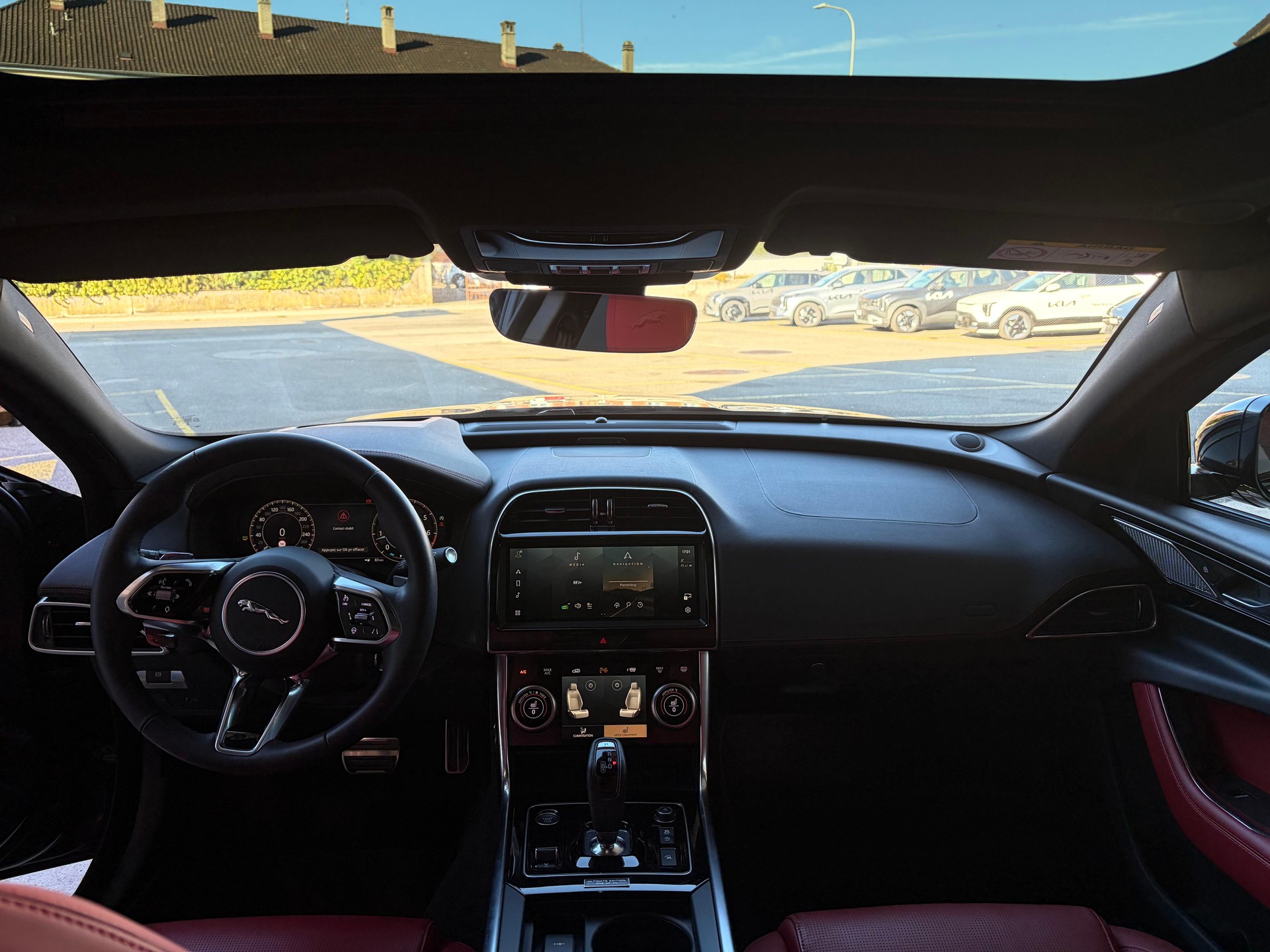 JAGUAR XE 2.0 T 300 Sport AWD-image-5