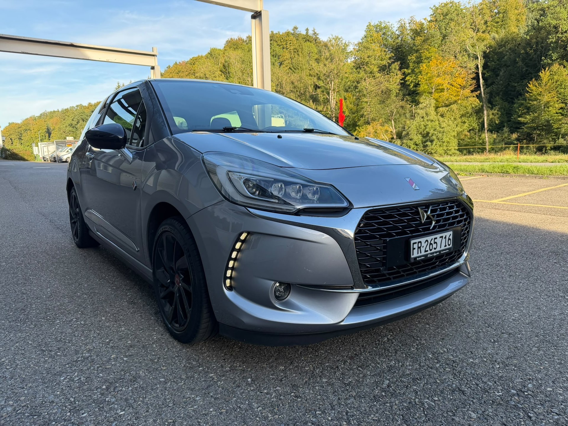 DS AUTOMOBILES 1.2 PureTech Performance Line-image-1