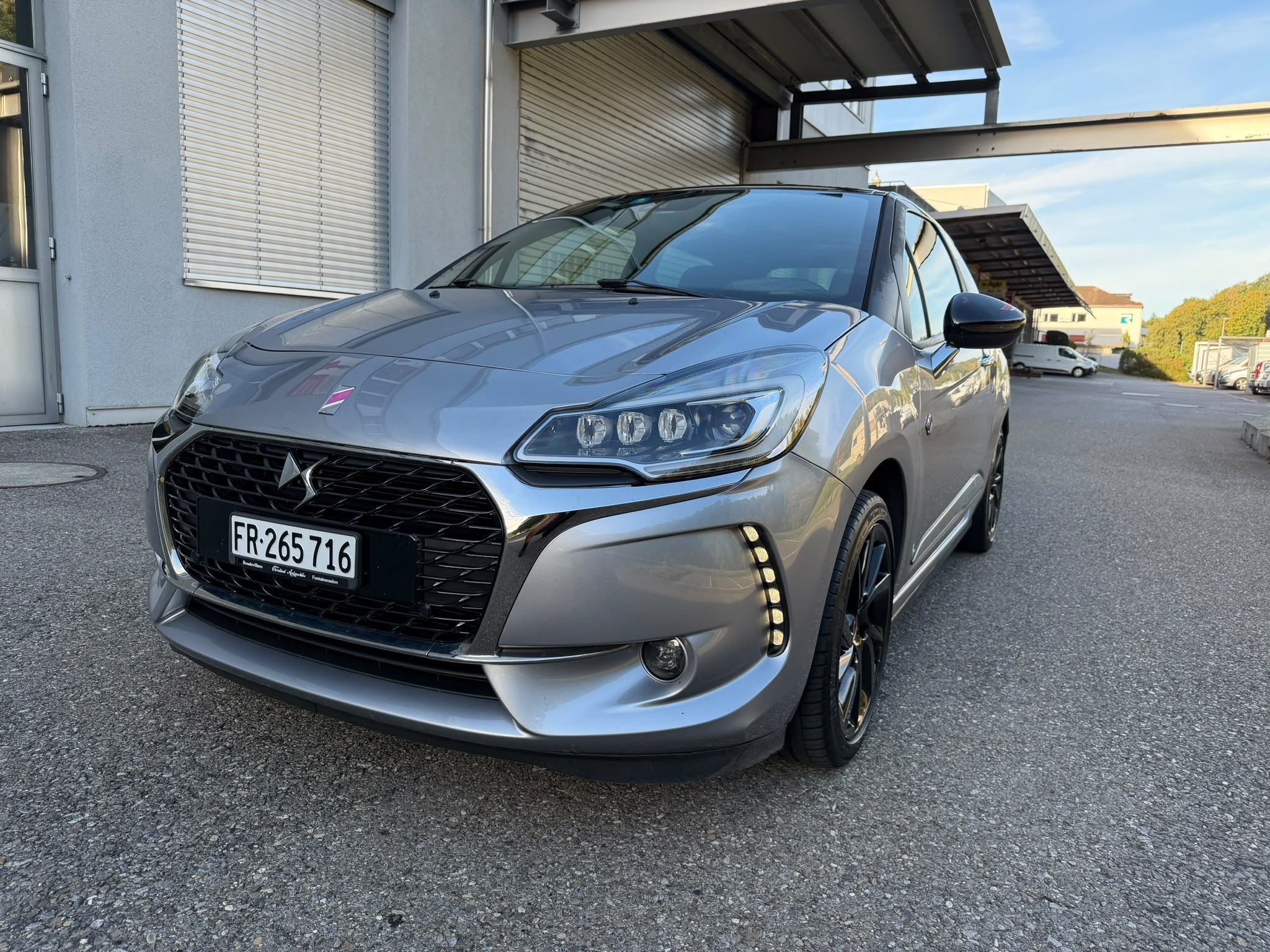 Car photo