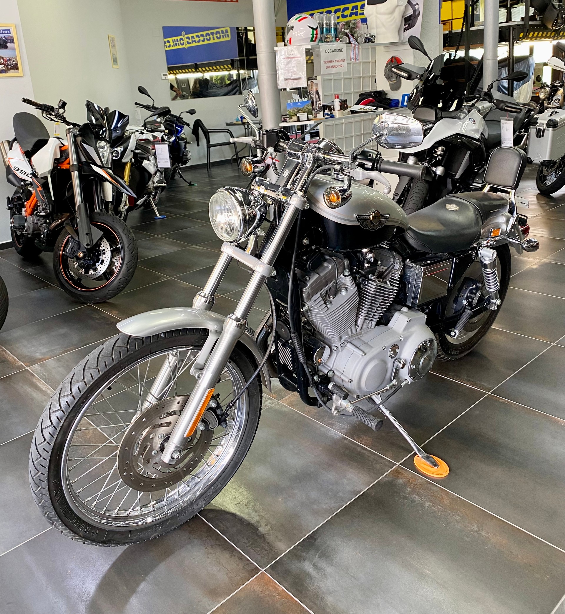HARLEY-DAVIDSON XL 883 C53 Custom CENTENARIO-image-4