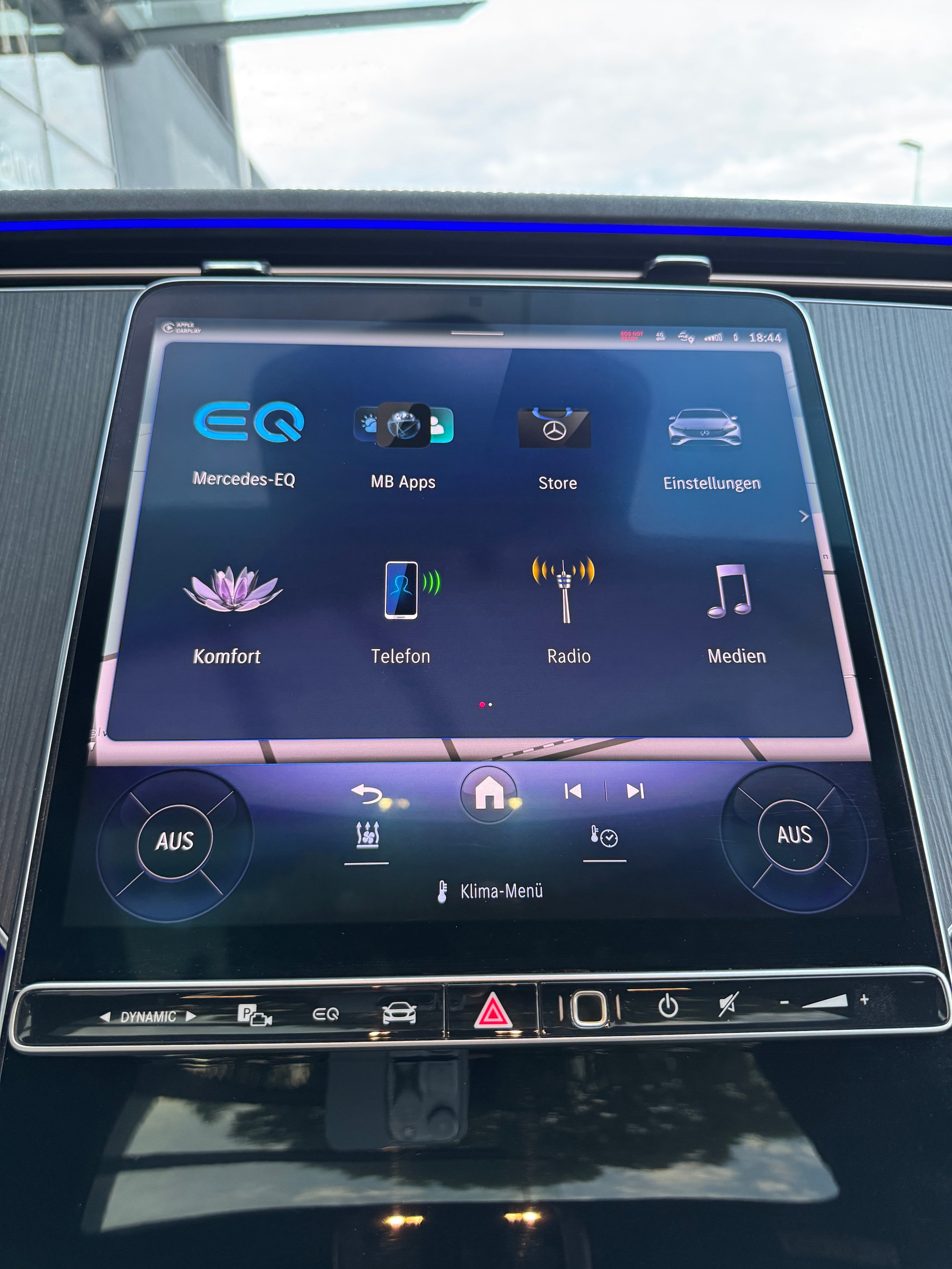 MERCEDES-BENZ EQS 450+ AMG Line-image-29
