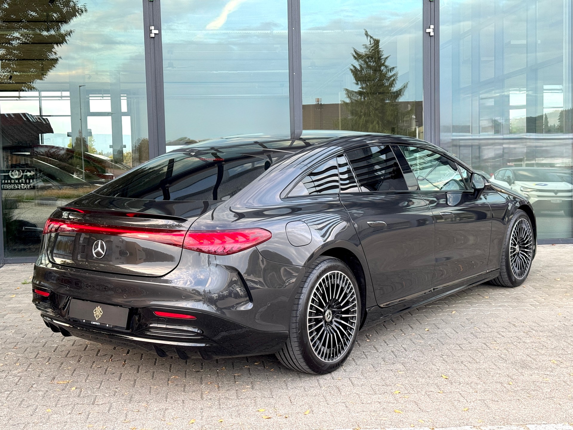 MERCEDES-BENZ EQS 450+ AMG Line-image-3
