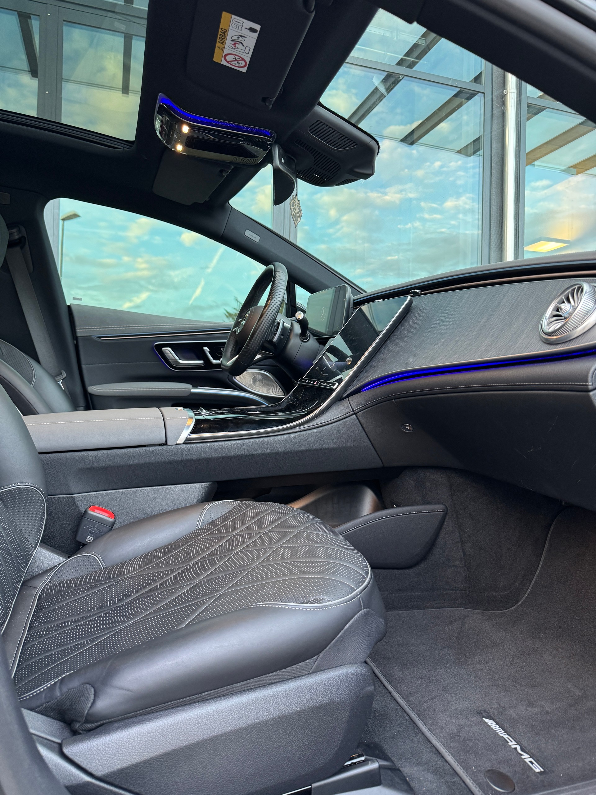 MERCEDES-BENZ EQS 450+ AMG Line-image-9