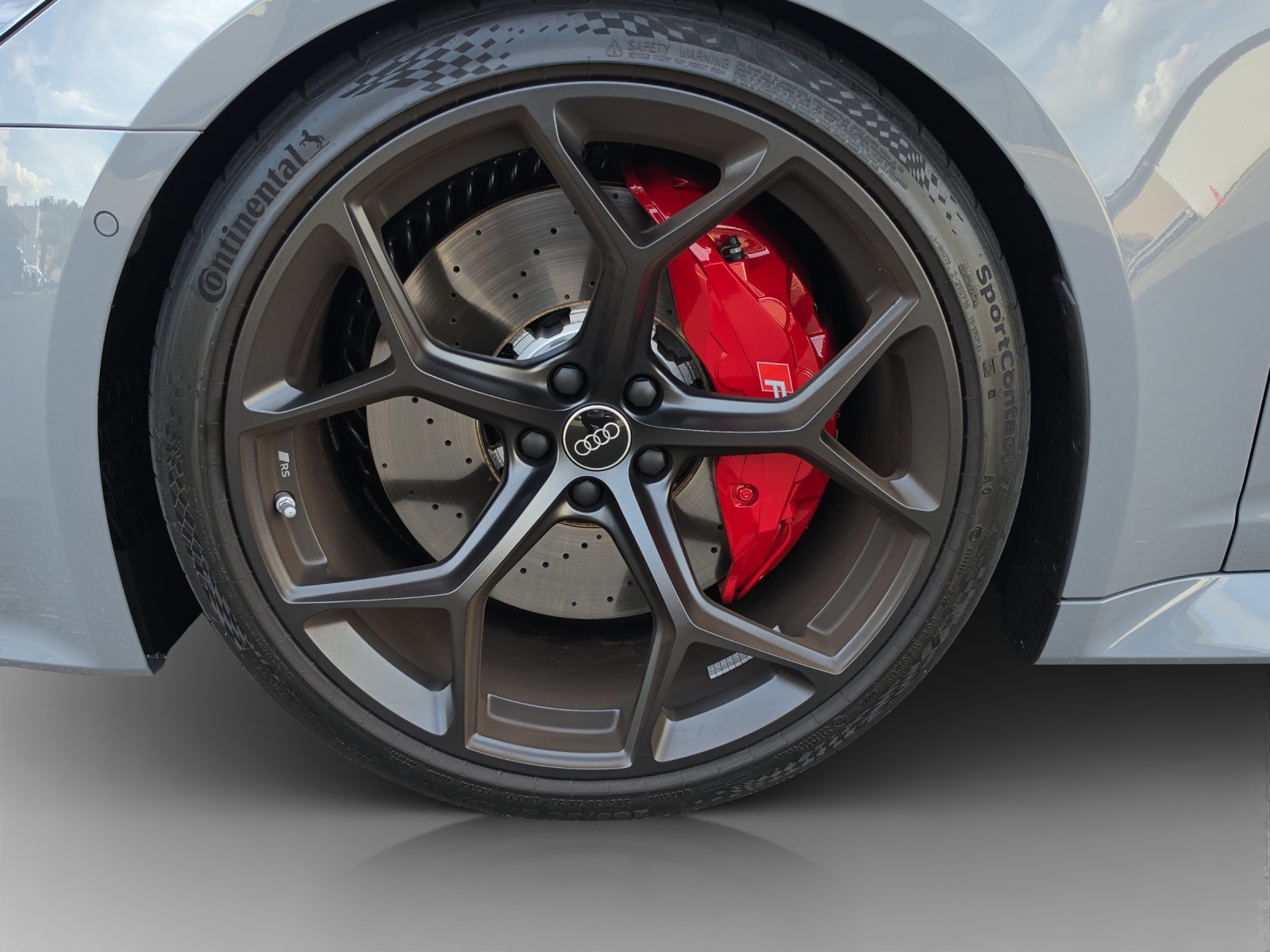 AUDI RS6 Avant 4.0 TFSI V8 Performance quattro-image-13