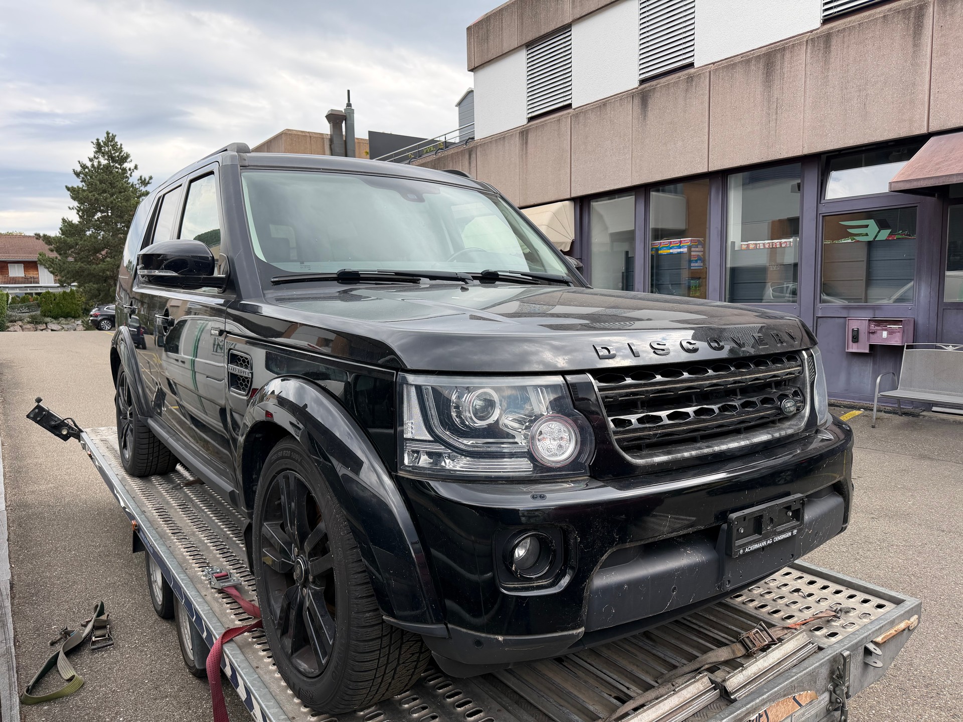 LAND ROVER Discovery 3.0 SDV6 HSE Automatic-image-1