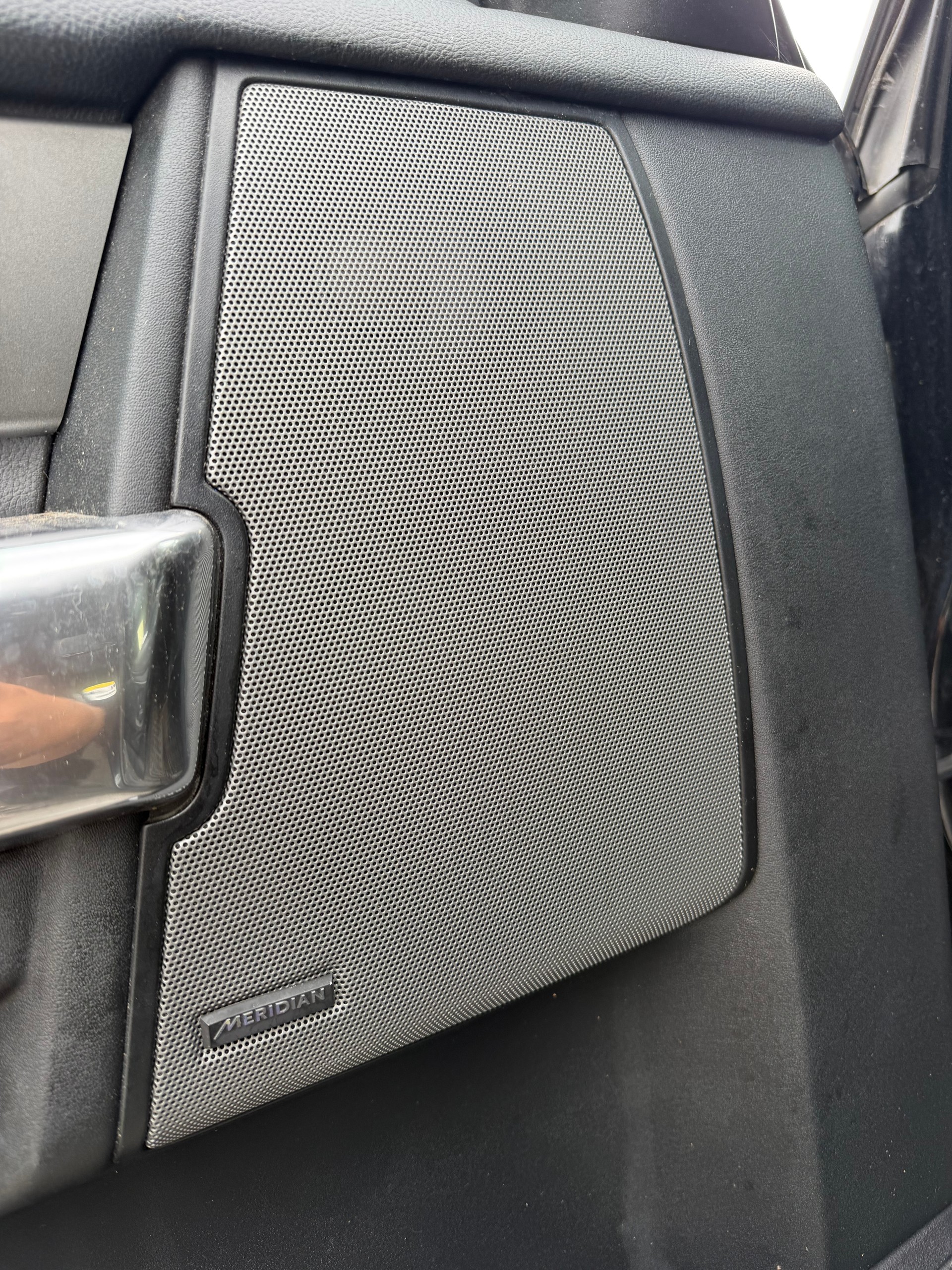 LAND ROVER Discovery 3.0 SDV6 HSE Automatic-image-5