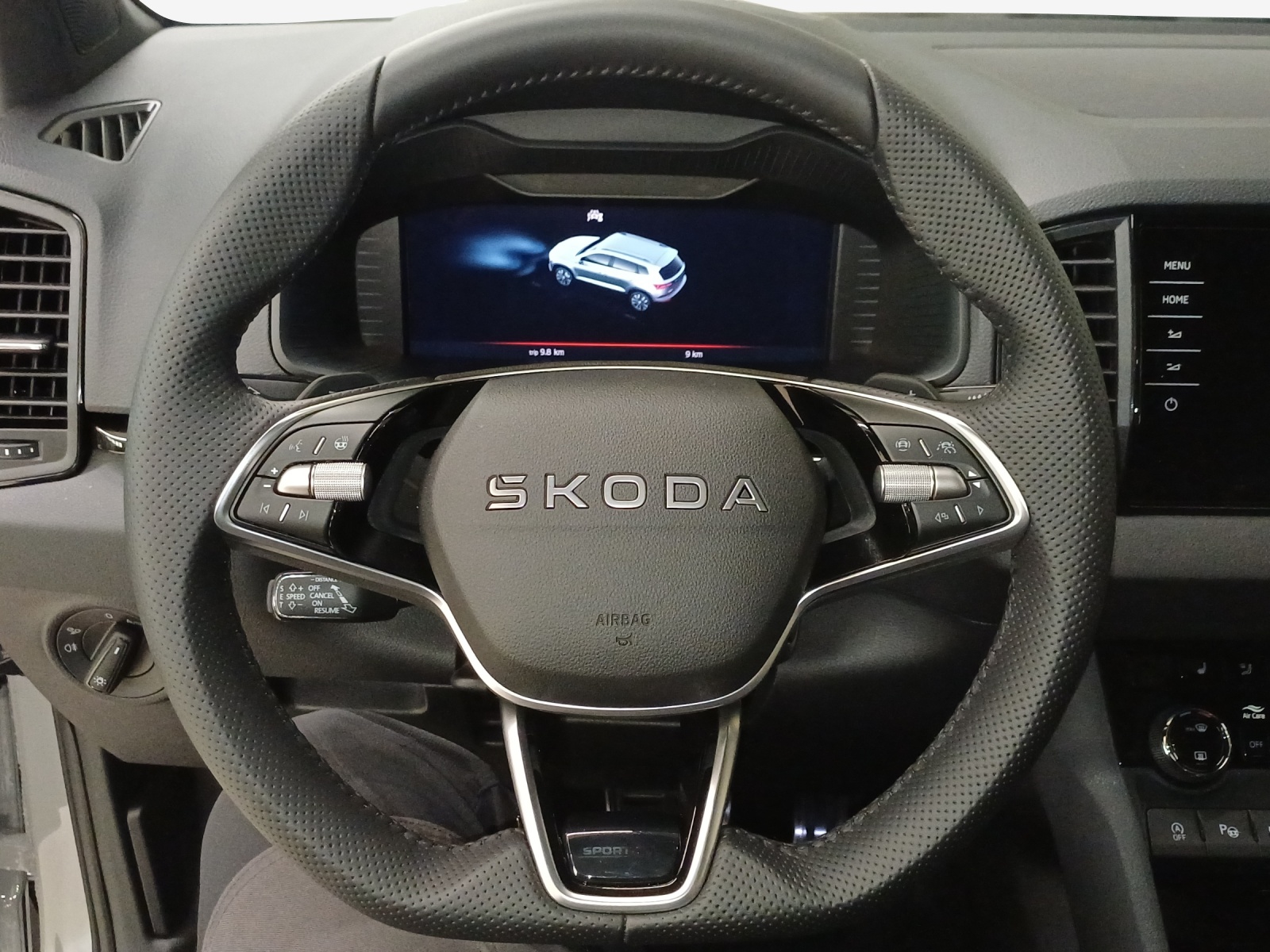 SKODA Karoq 2.0 TSI SportLine 4x4 DSG-image-9