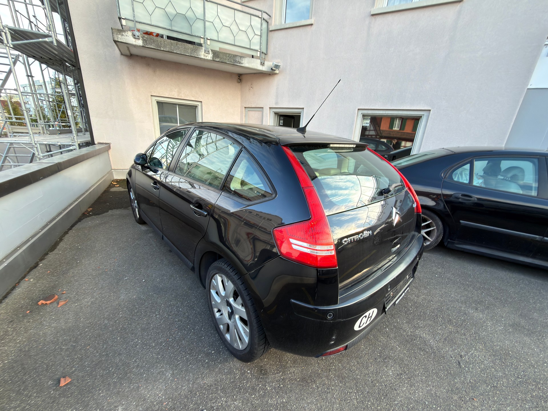CITROEN C4 Berline 1.6i 16V VTR-image-3