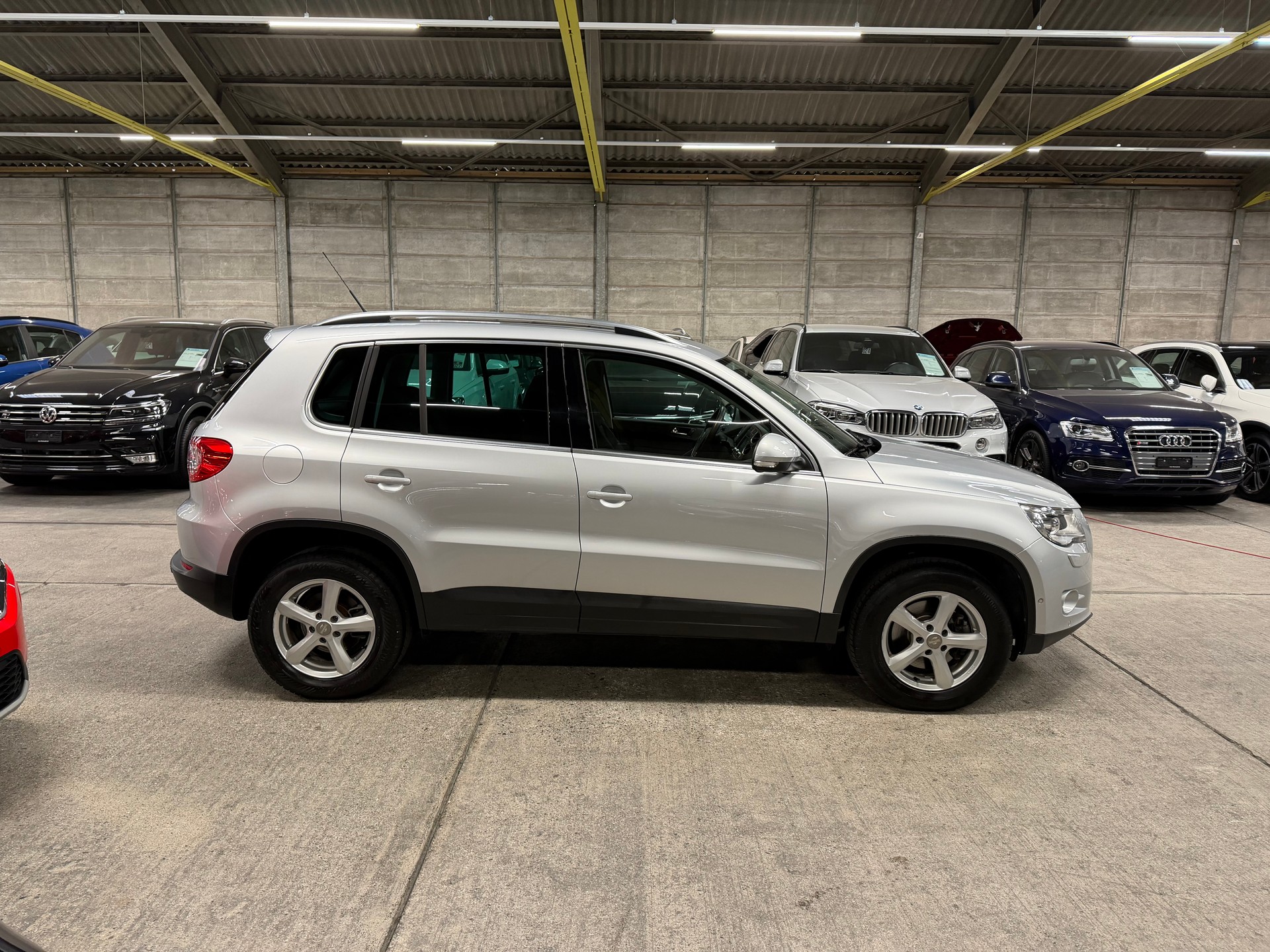 VW Tiguan 2.0 TSI Sport&Style Tiptronic-image-2