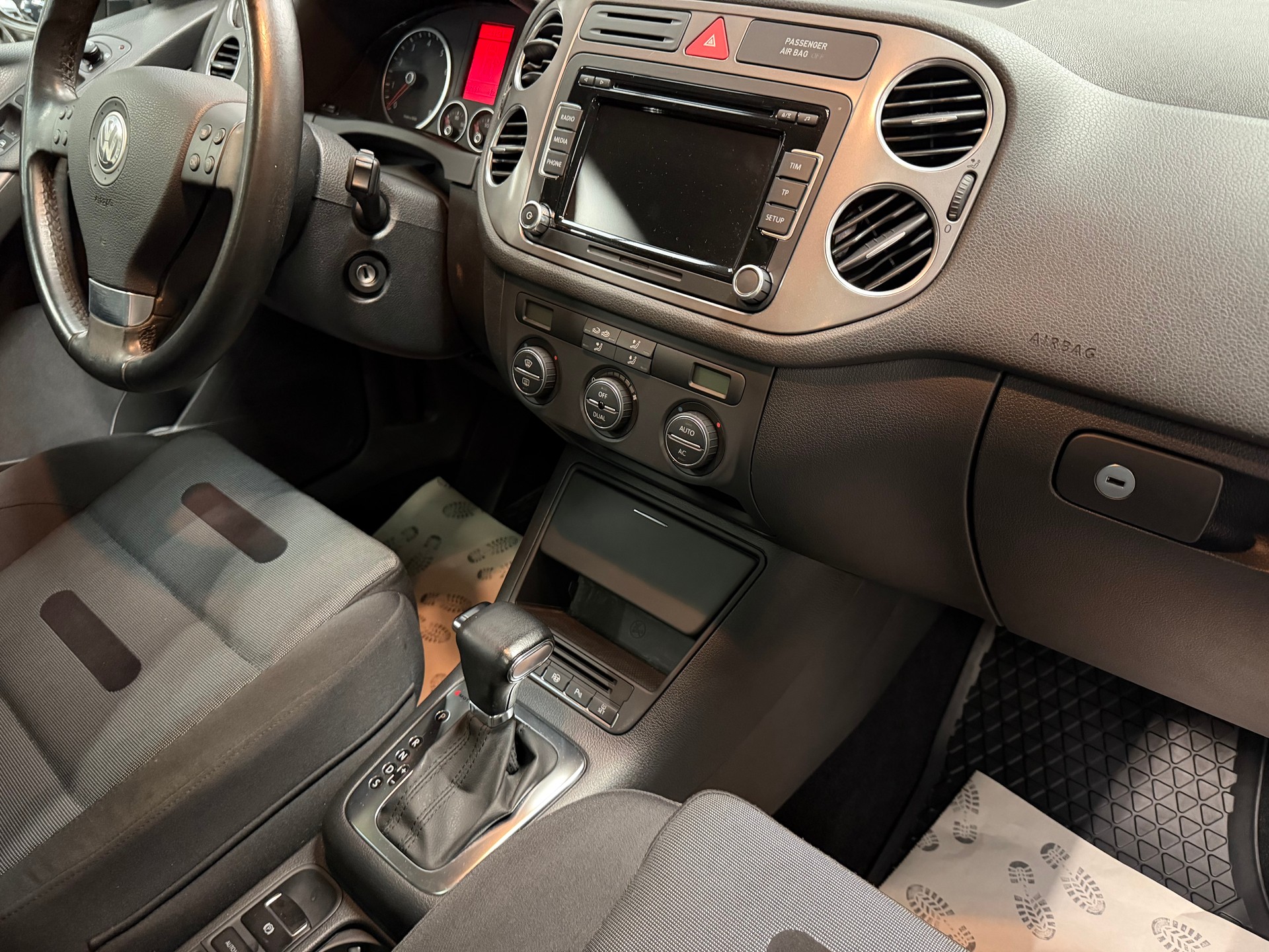 VW Tiguan 2.0 TSI Sport&Style Tiptronic-image-14