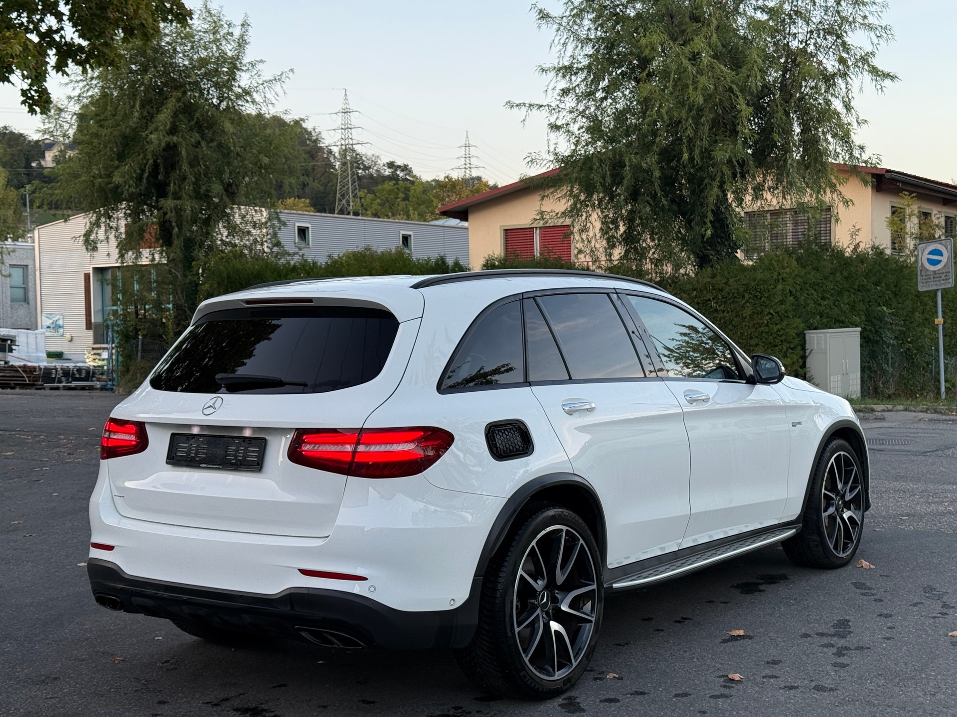 MERCEDES-BENZ GLC 43 AMG 4Matic 9G-Tronic-image-5
