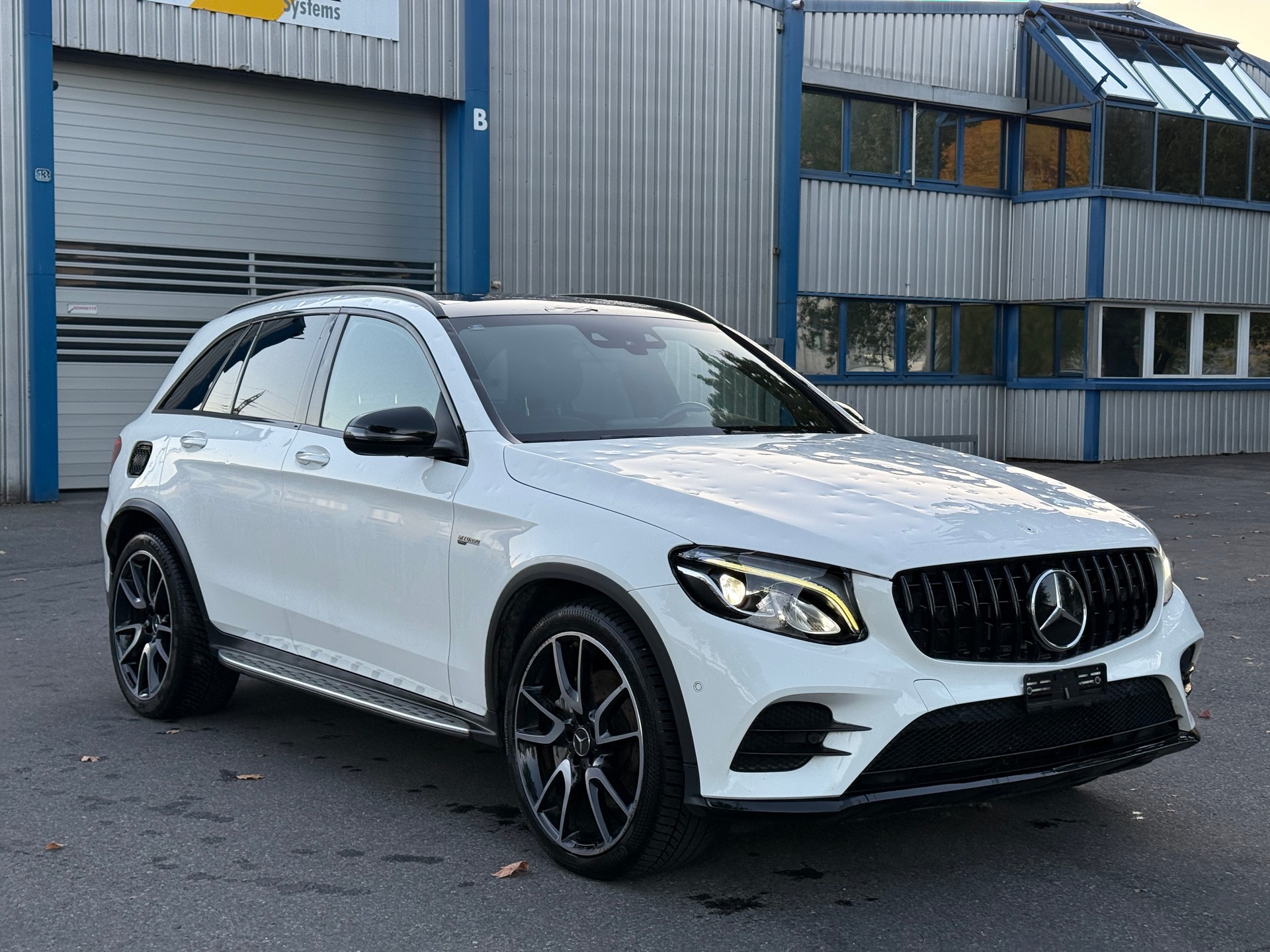 MERCEDES-BENZ GLC 43 AMG 4Matic 9G-Tronic-image-2
