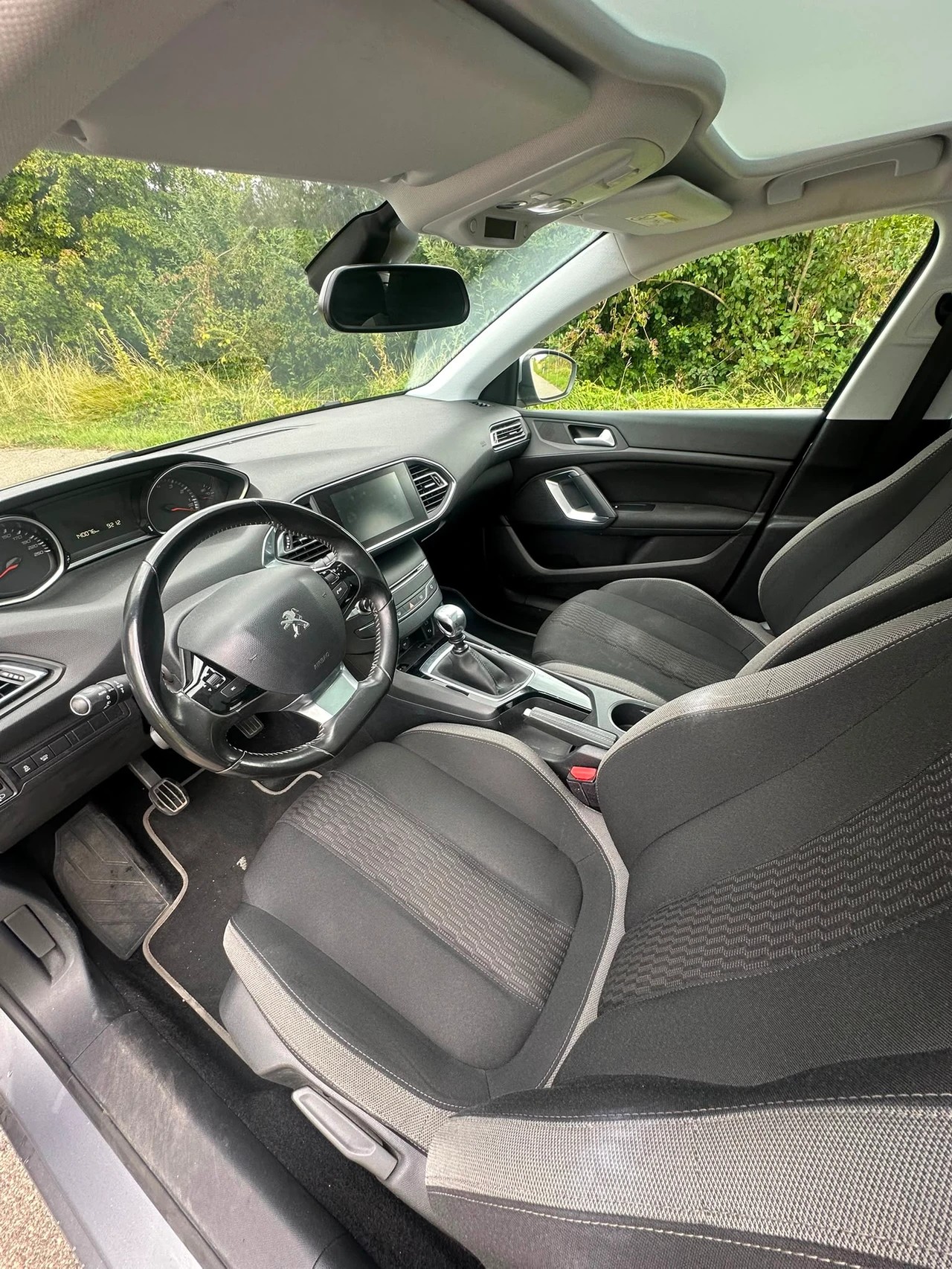PEUGEOT 308 SW 1.2 THP Style-image-11