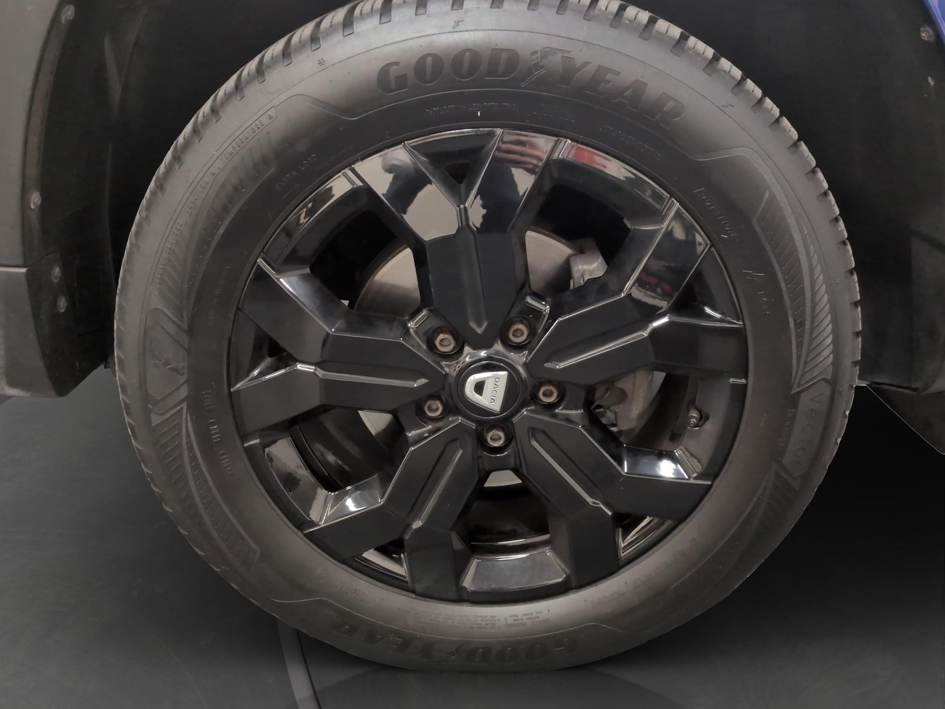 DACIA Duster TCe 150 Extreme 4x4-image-17