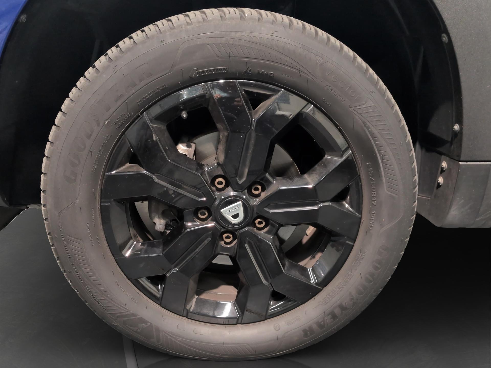 DACIA Duster TCe 150 Extreme 4x4-image-25