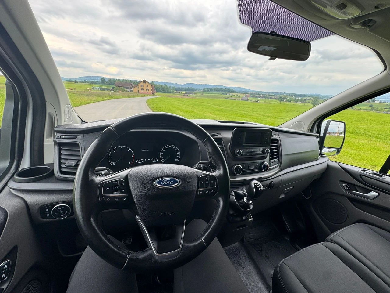 FORD Transit Custom 320 L2H1 Trend 9 Plätzer-image-15