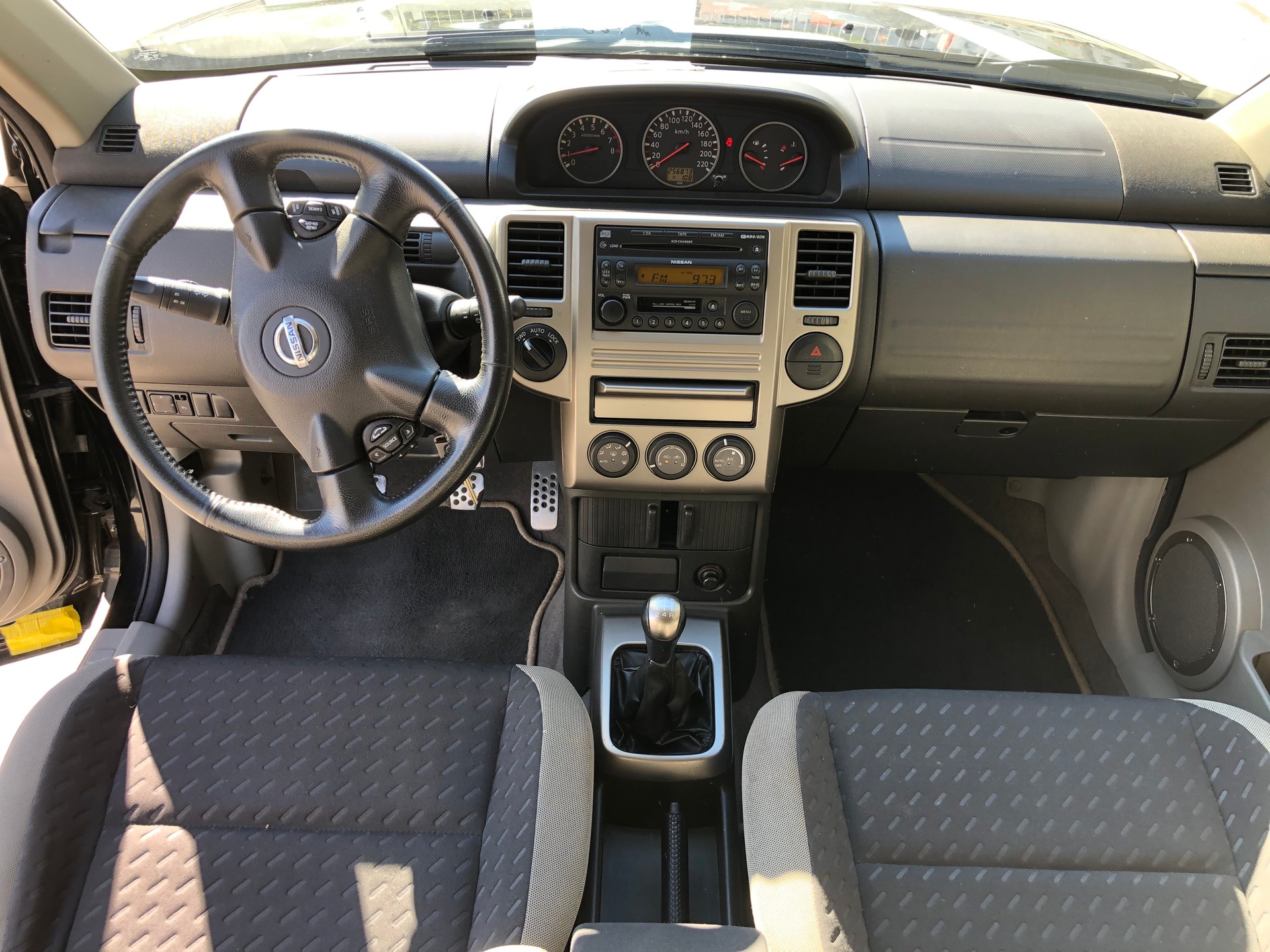 NISSAN X-Trail 2.5 16V LE 4WD-image-12