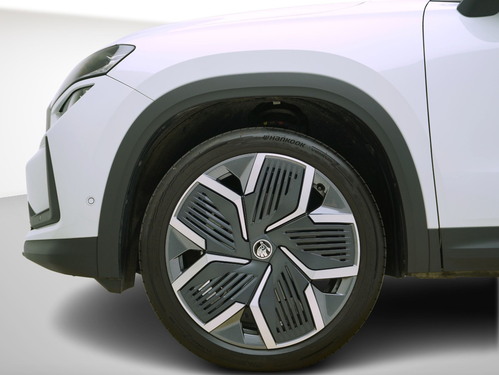 SKODA Kodiaq 2.0 TDI DSG Selection Suite 4WD-image-6