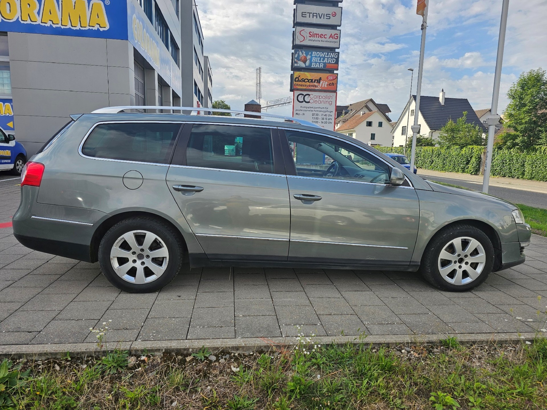 VW Passat Variant 2.0 TDI Comfortline DSG-image-6