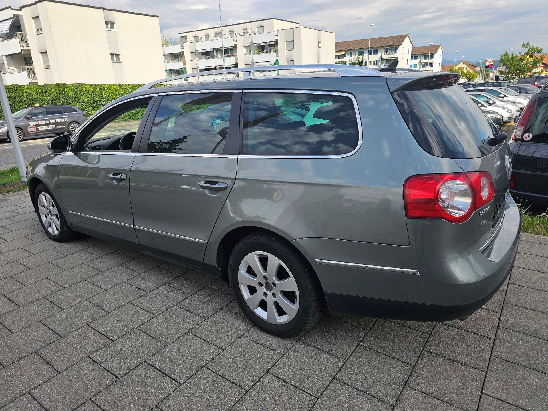VW Passat Variant 2.0 TDI Comfortline DSG-image-4