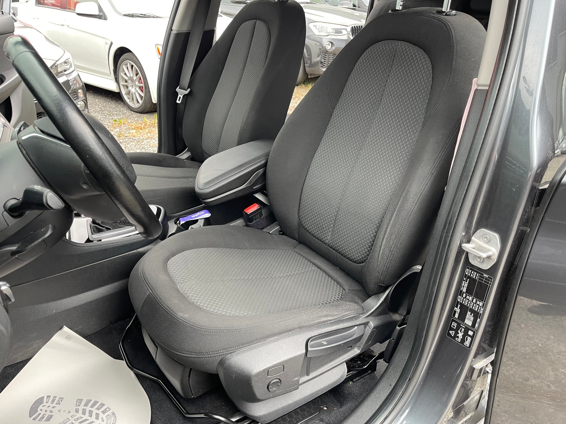 BMW 218d xDrive Gran Tourer Steptronic-image-9