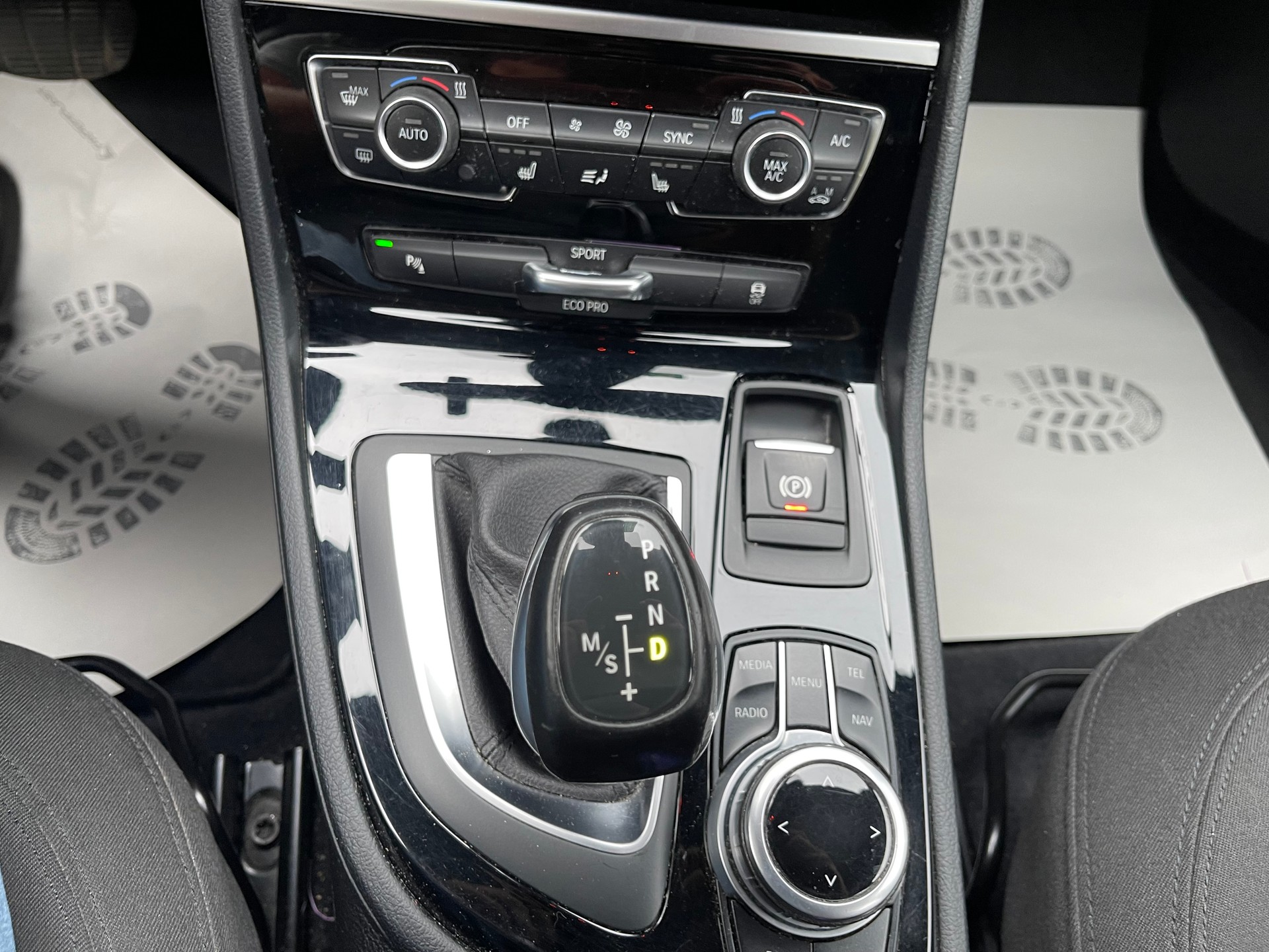 BMW 218d xDrive Gran Tourer Steptronic-image-13