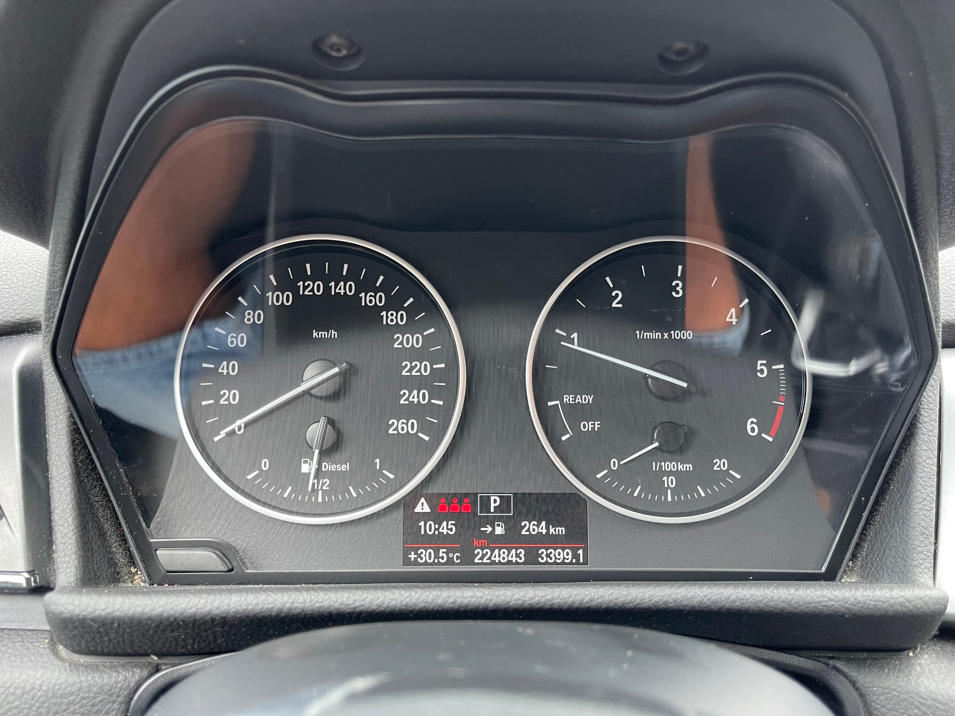 BMW 218d xDrive Gran Tourer Steptronic-image-8