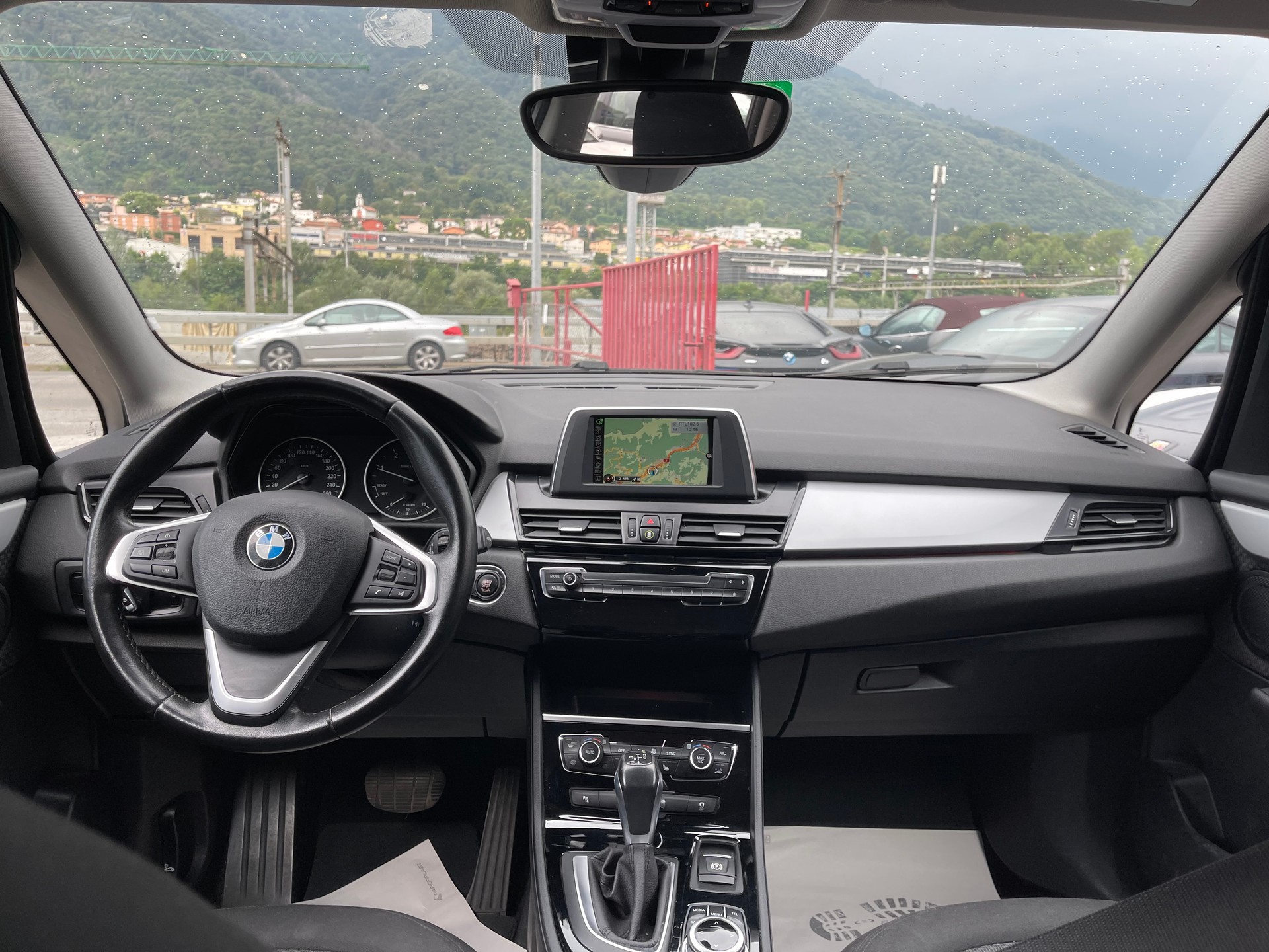 BMW 218d xDrive Gran Tourer Steptronic-image-4