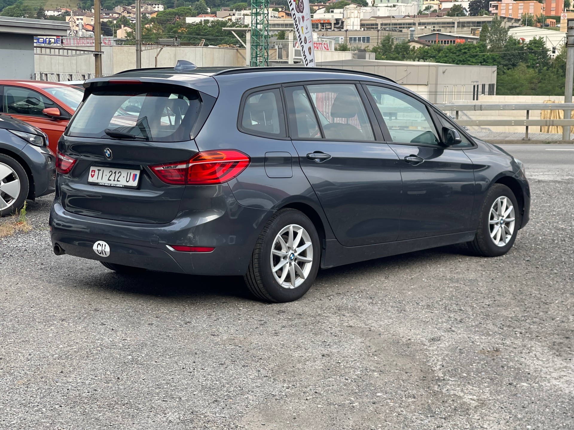 BMW 218d xDrive Gran Tourer Steptronic-image-2