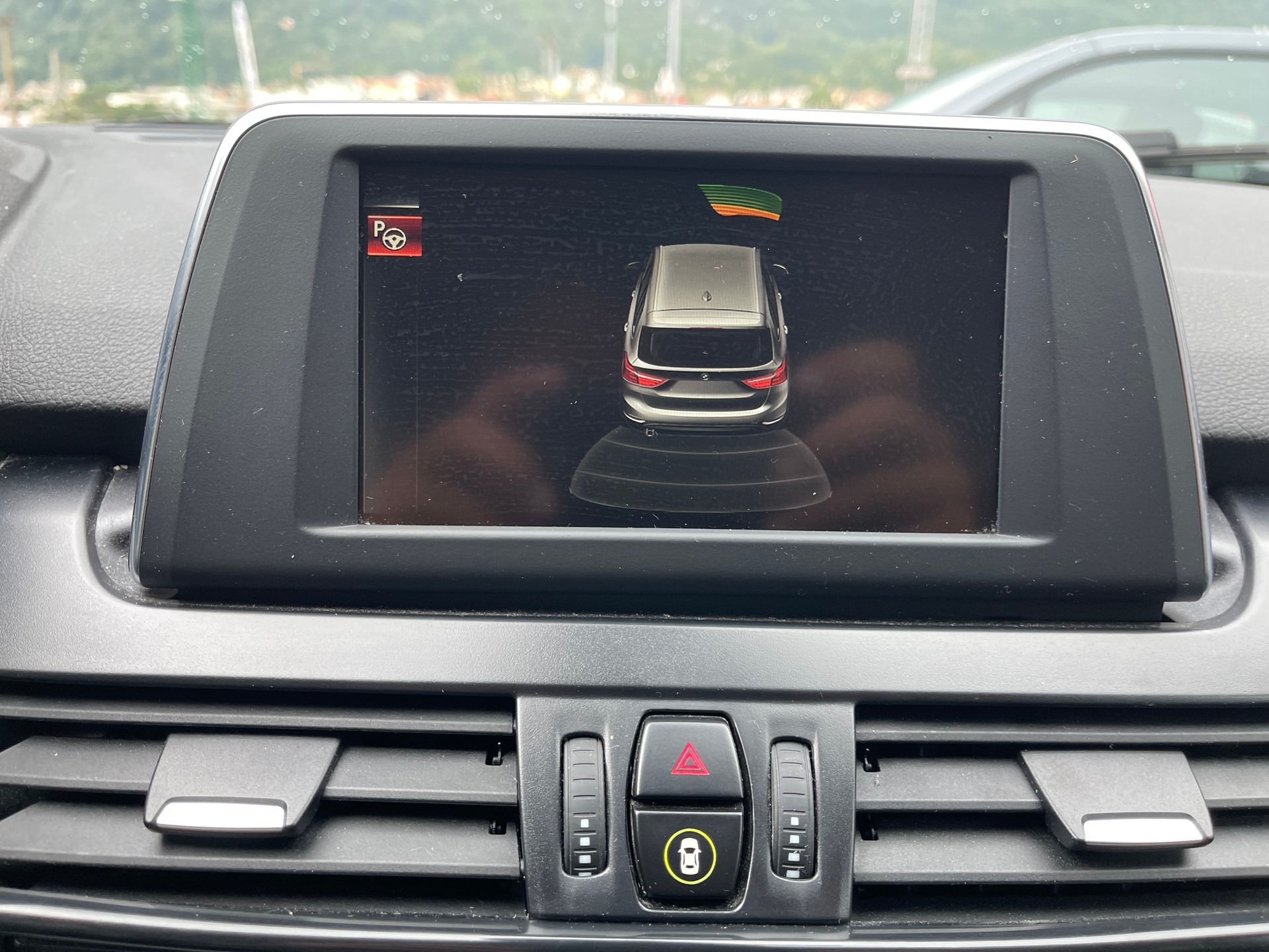 BMW 218d xDrive Gran Tourer Steptronic-image-12