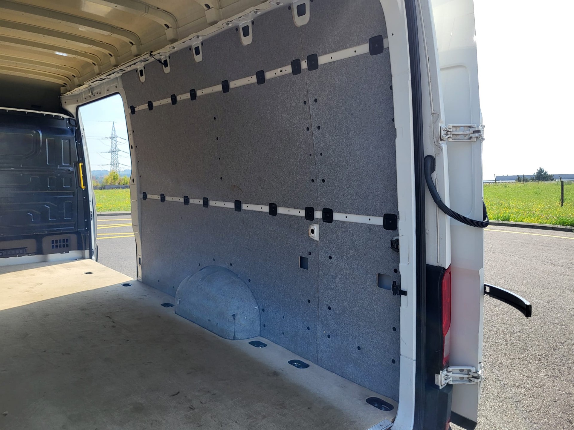 VW Crafter 35L 2.0 TDI L5-image-14