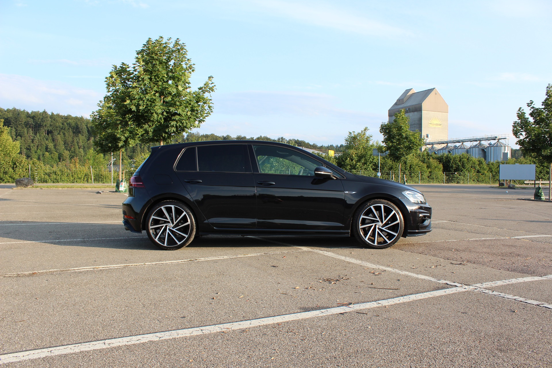 VW Golf 2.0 TSI R 4Motion DSG-image-3