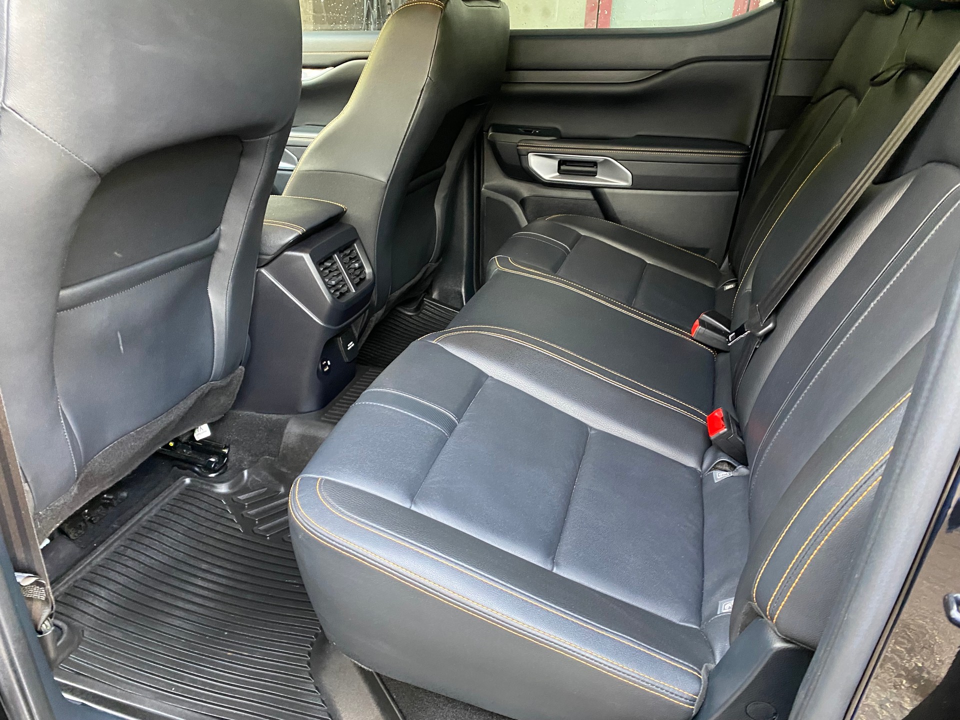 FORD Ranger Wildtrak 3.0 Eco Blue e-4WD Automat-image-5