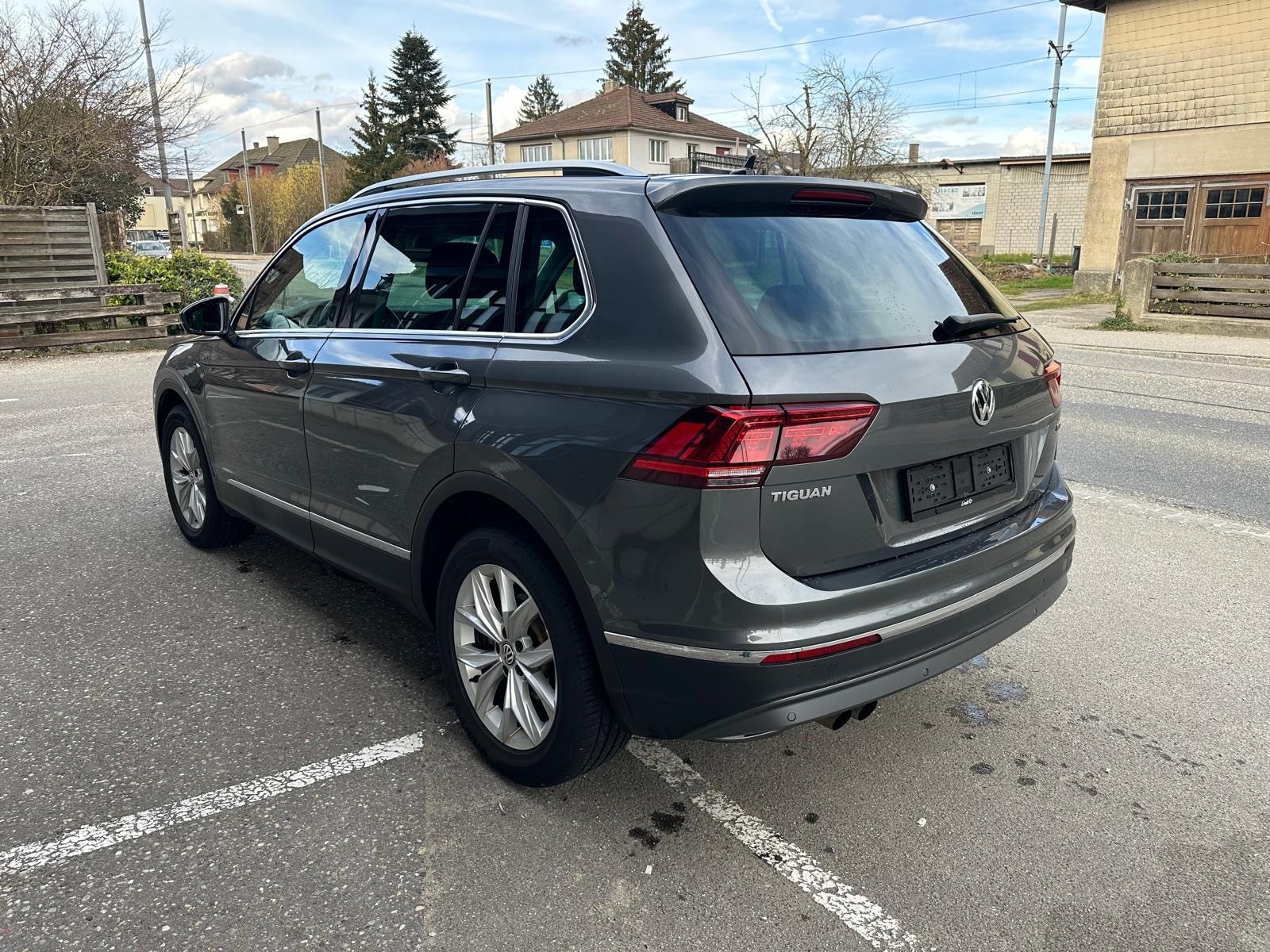 VW Tiguan 2.0TSI Highline 4Motion DSG-image-2