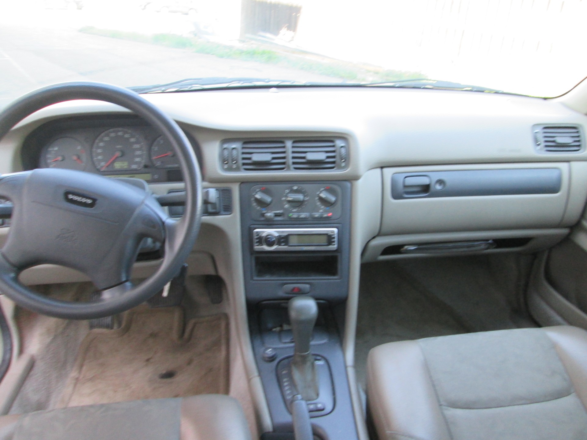 VOLVO S70 2.5-image-8
