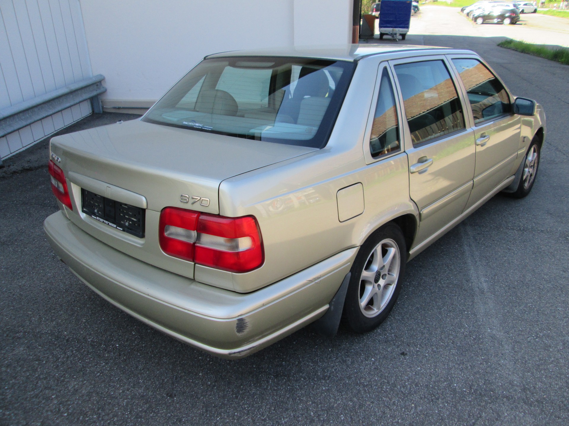 VOLVO S70 2.5-image-3