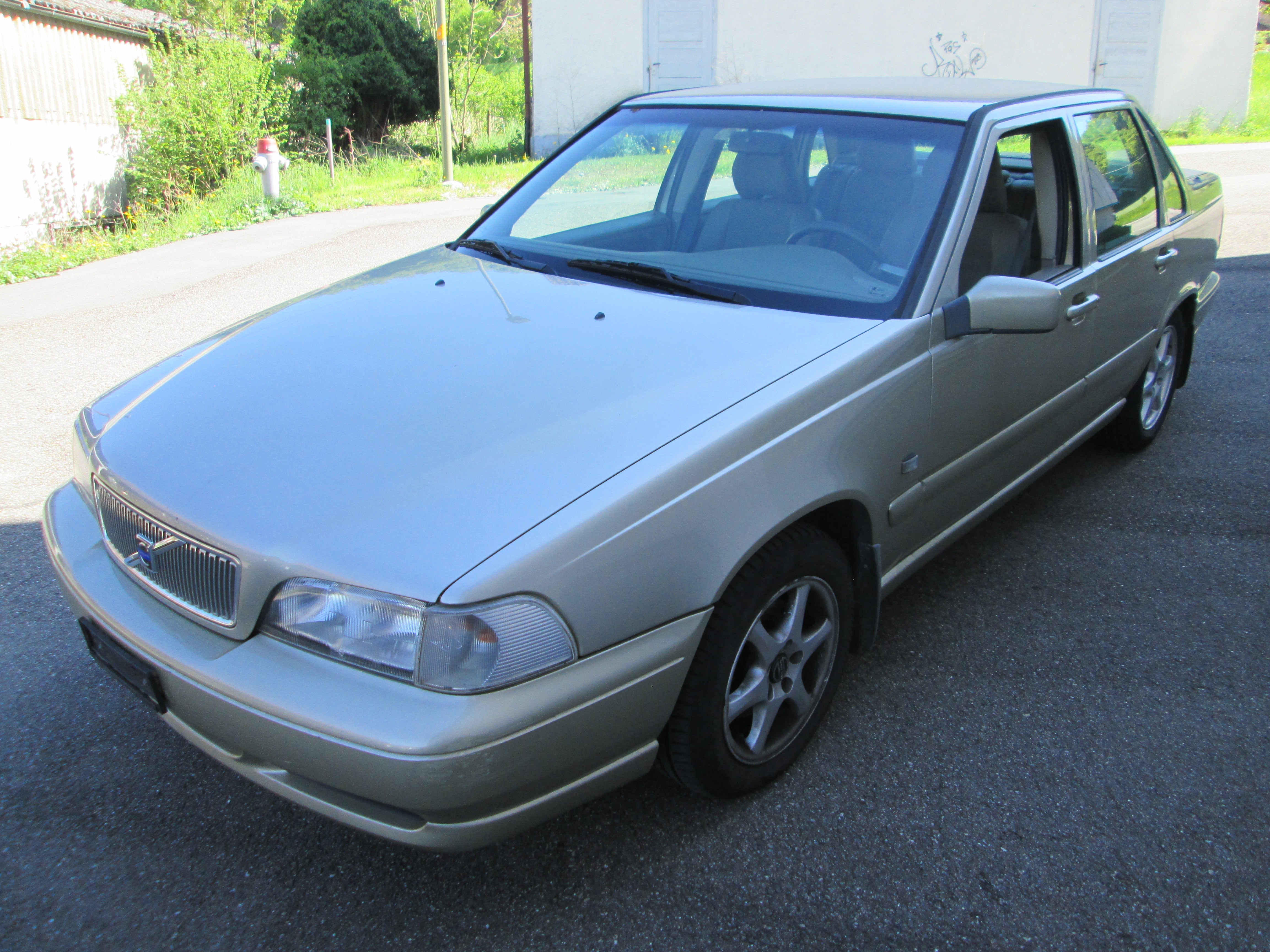 Car photo