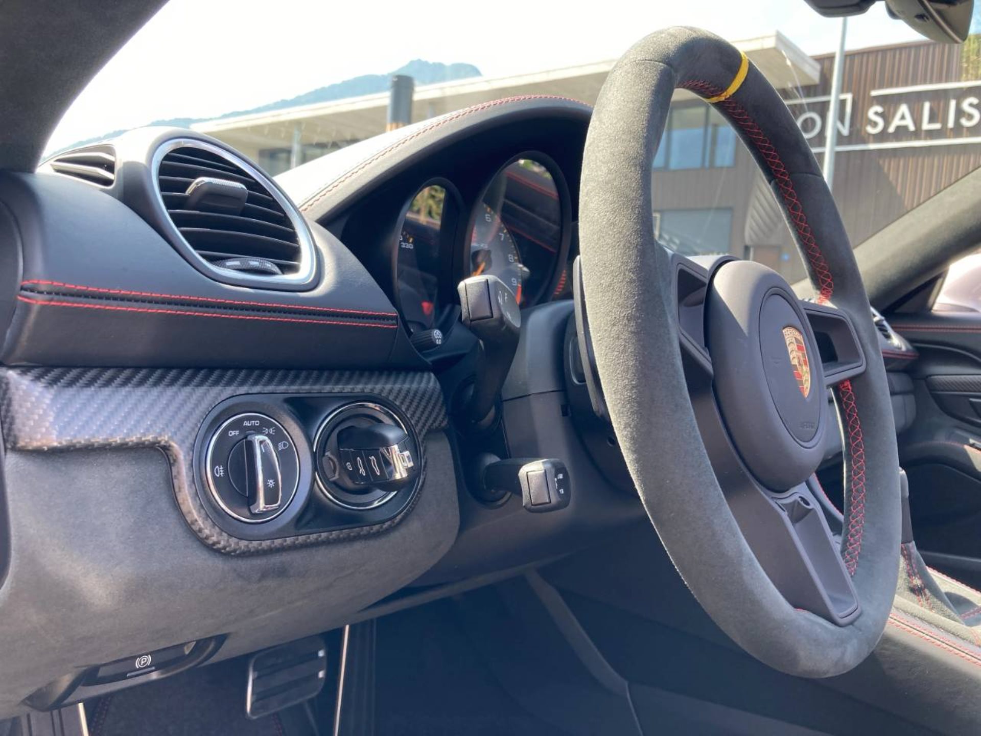 PORSCHE 718 Spyder RS-image-12