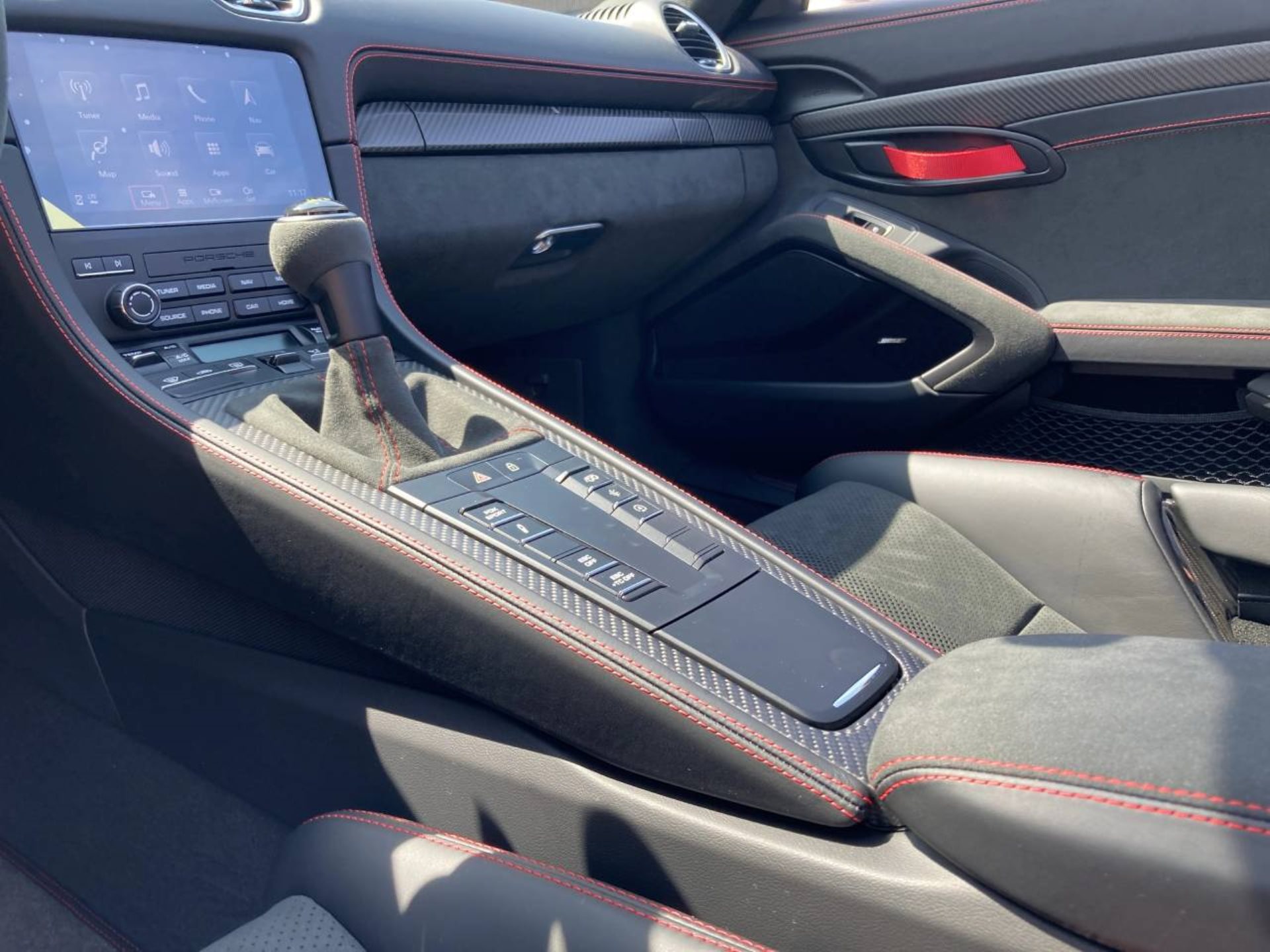 PORSCHE 718 Spyder RS-image-15