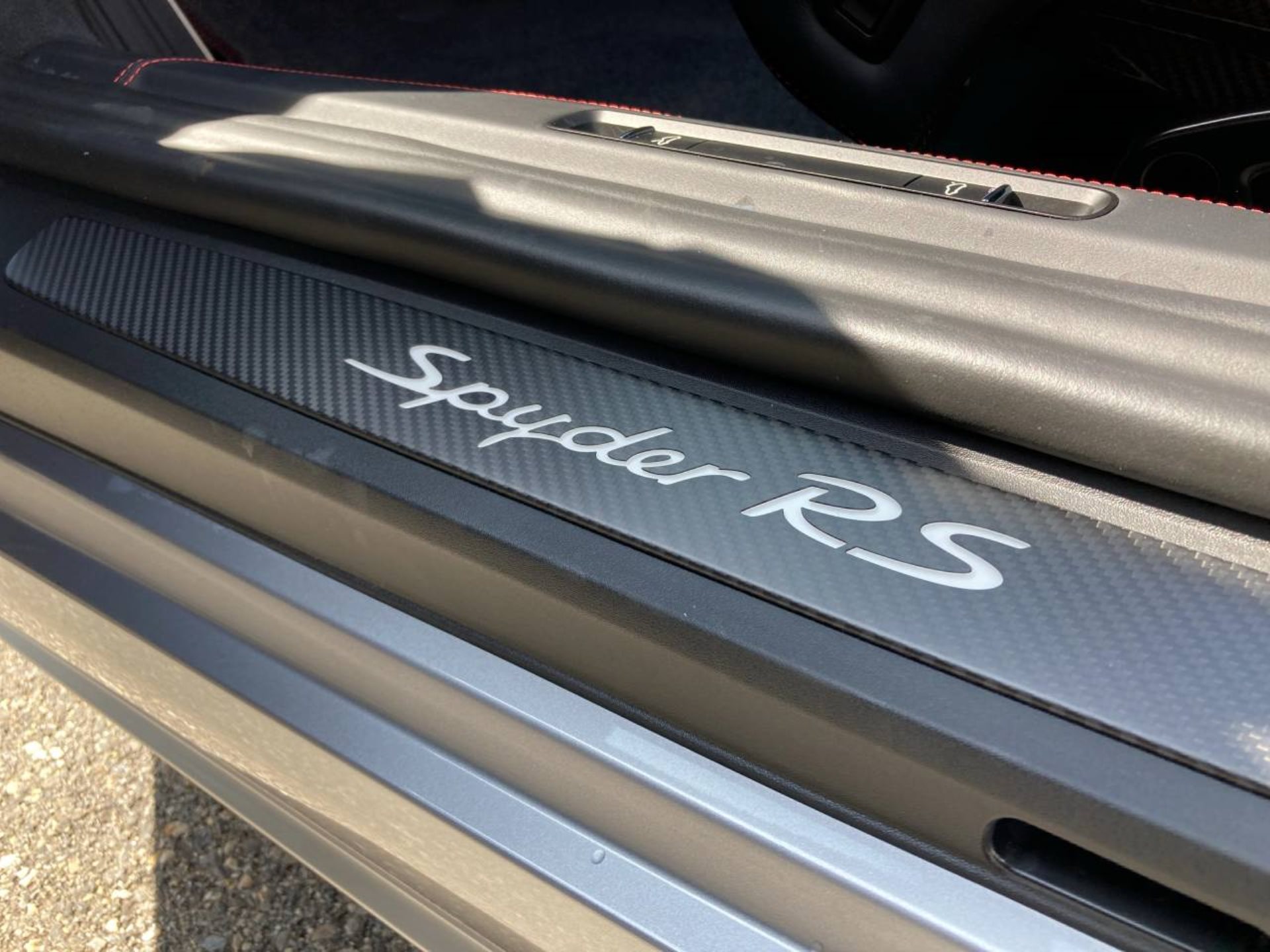 PORSCHE 718 Spyder RS-image-11