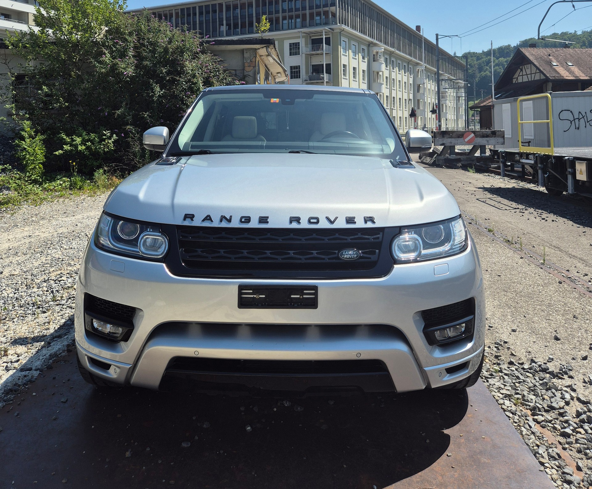 LAND ROVER Range Rover Sport 3.0 SDV6 HSE Dynamic Automatic-image-2