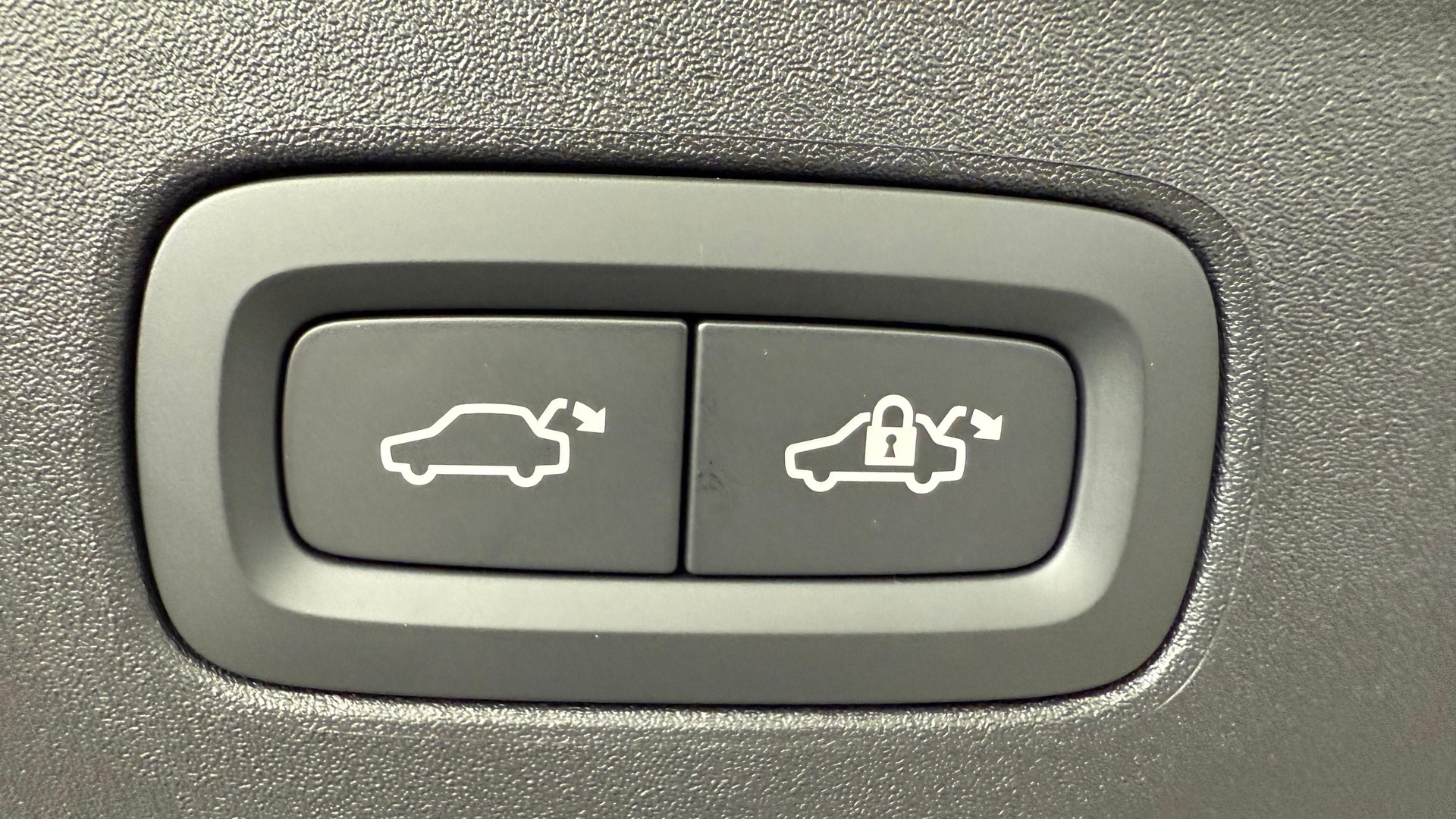POLESTAR 2 Long Range Dual Motor Perfor-image-15