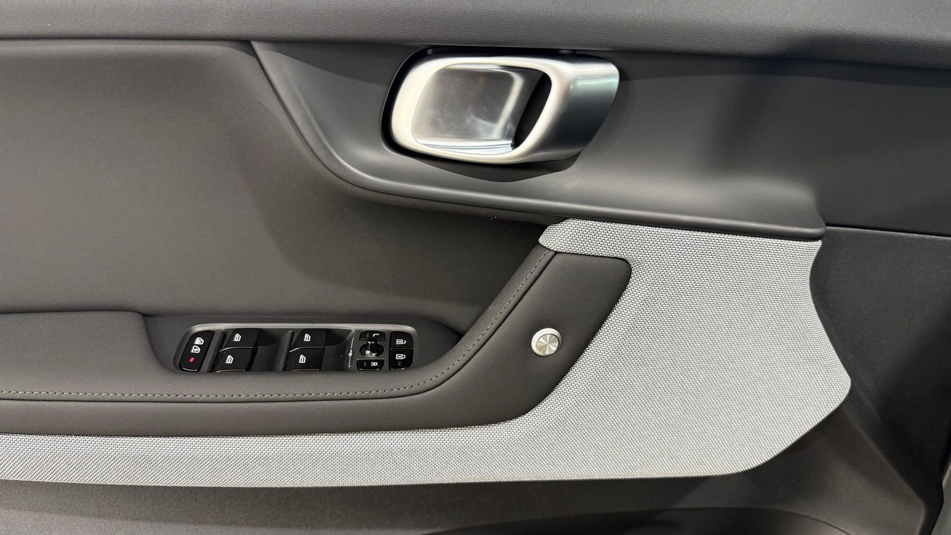 POLESTAR 2 Long Range Dual Motor Perfor-image-13