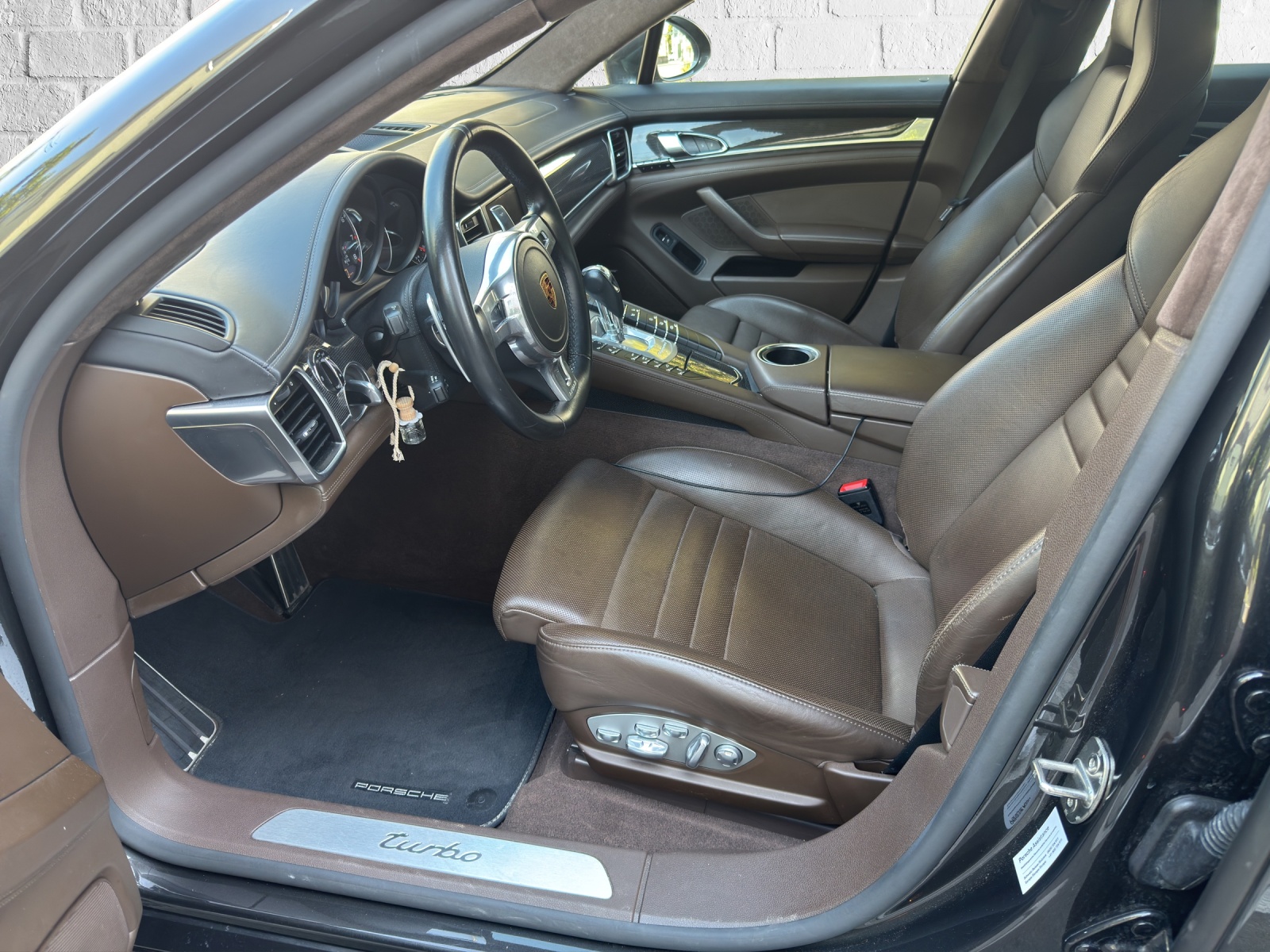 PORSCHE Panamera Turbo 4.8 PDK-image-8