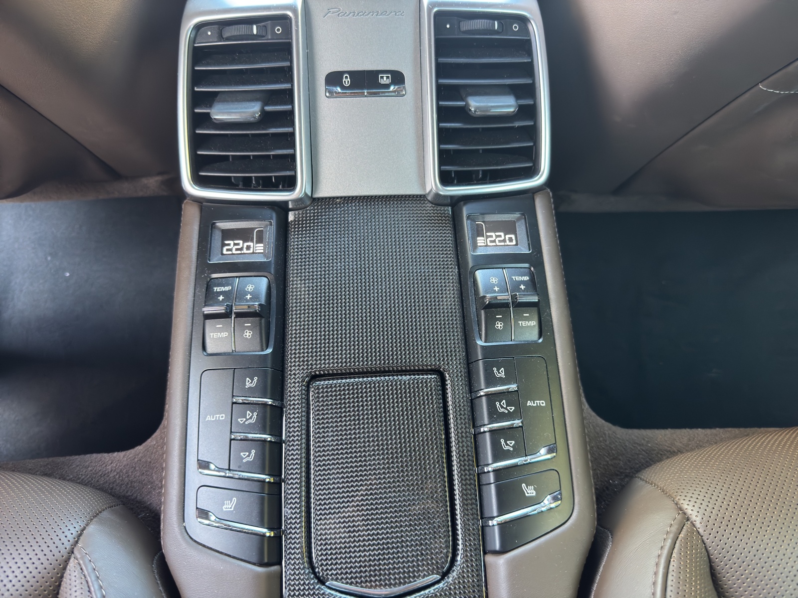 PORSCHE Panamera Turbo 4.8 PDK-image-26